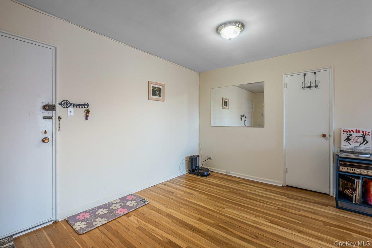 18-50 211 Street 6b Property Photo 1