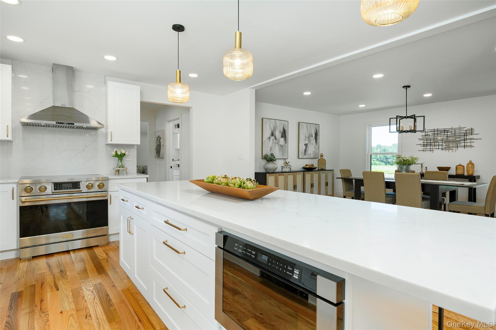327 Hynes Road Property Photo 9
