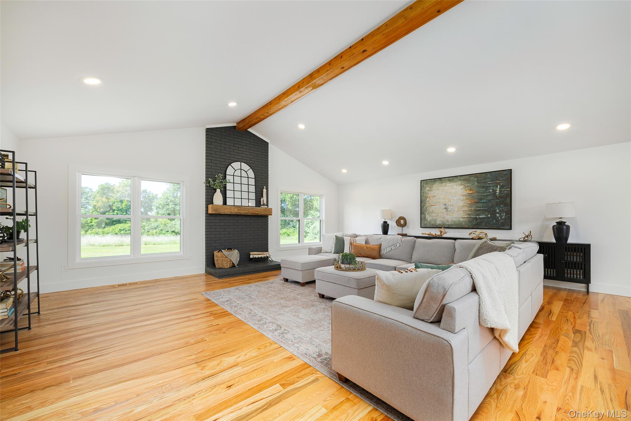 327 Hynes Road Property Photo 13