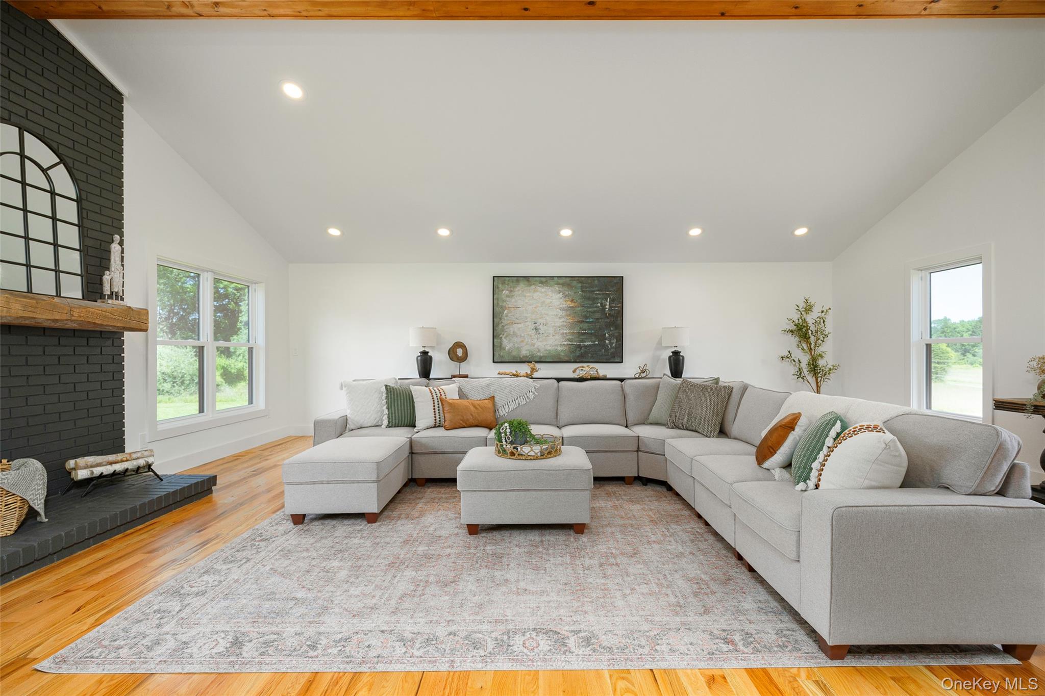 327 Hynes Road Property Photo 15