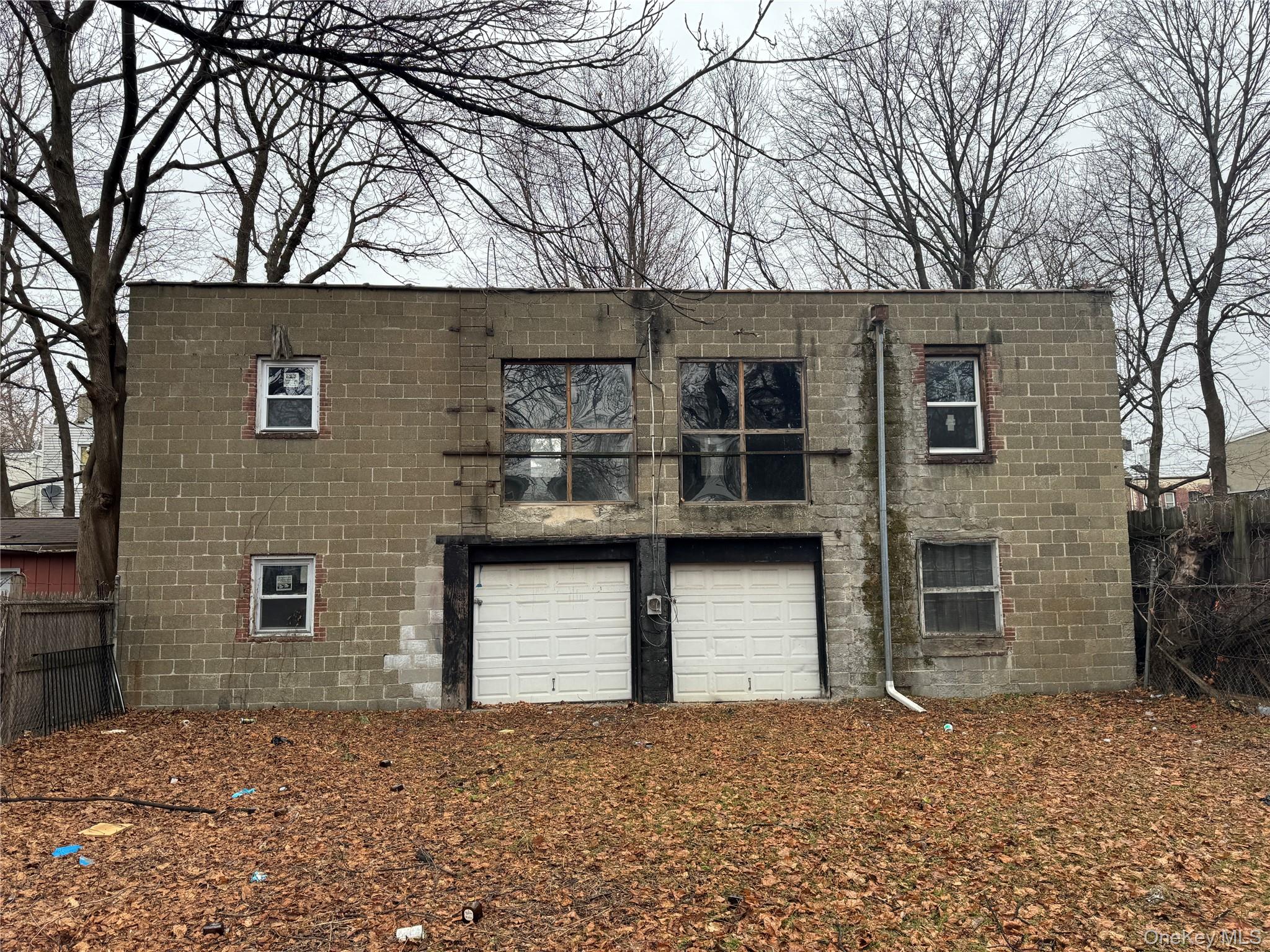 18 Hasbrouck Street Property Photo 1