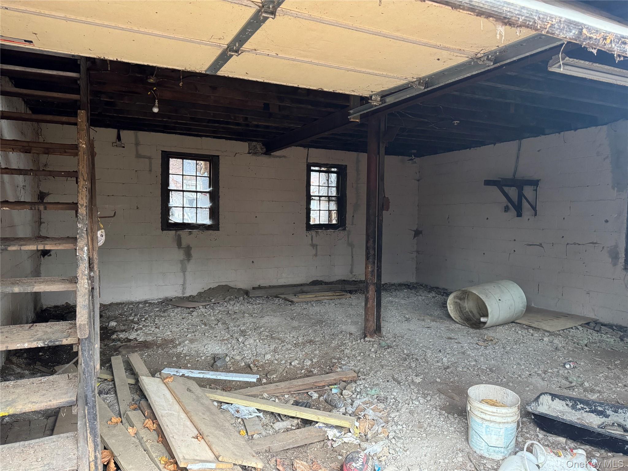 18 Hasbrouck Street Property Photo 2
