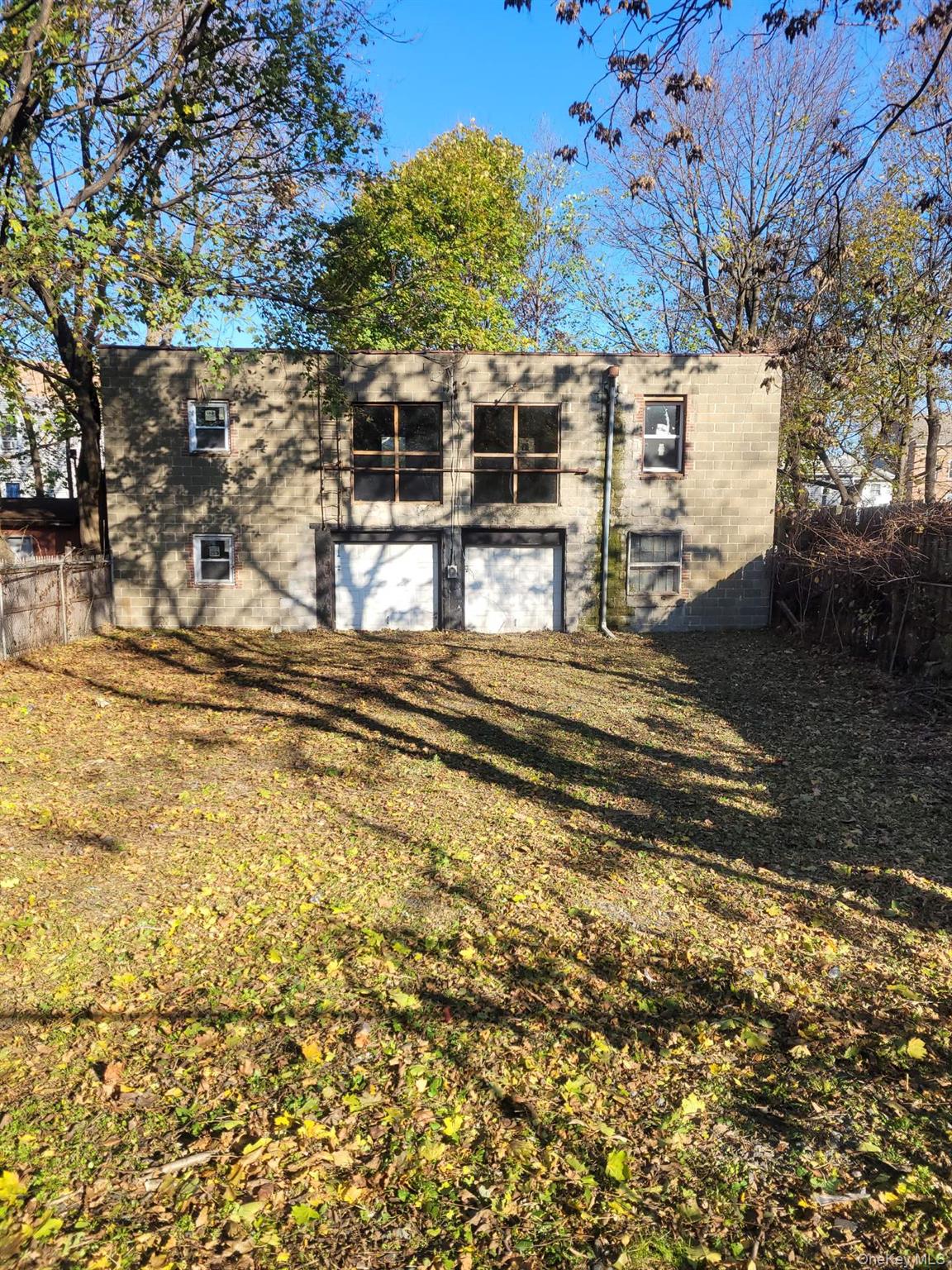 18 Hasbrouck Street Property Photo 4