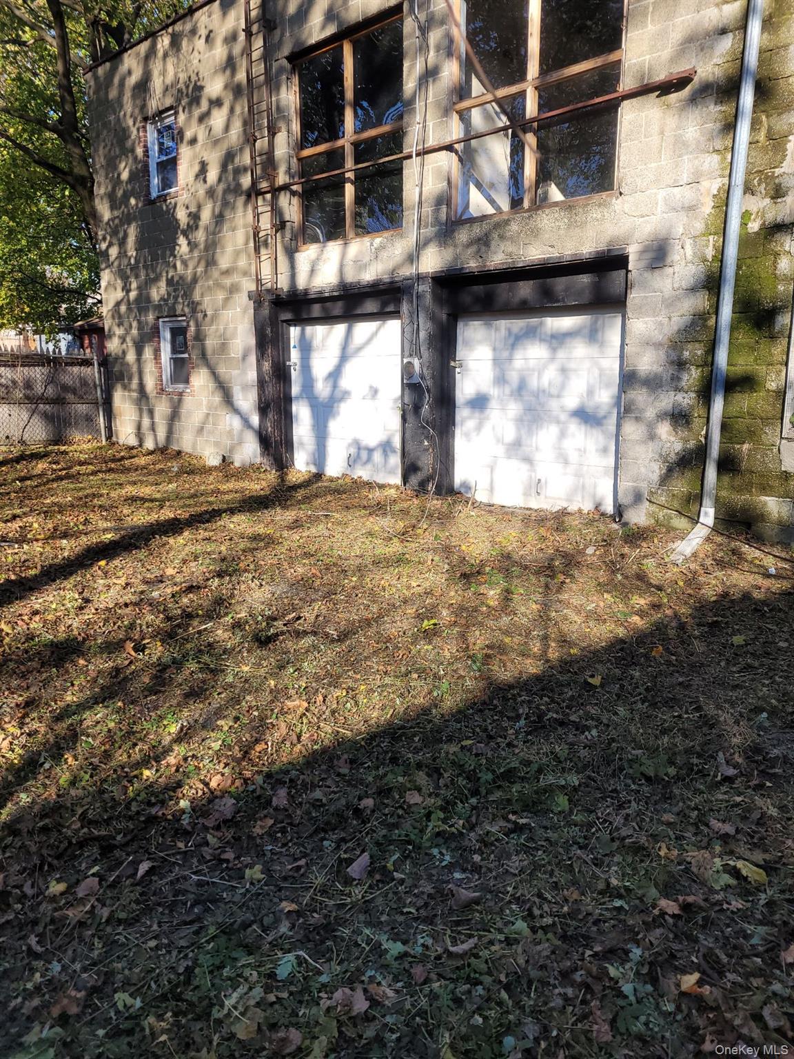 18 Hasbrouck Street Property Photo 5