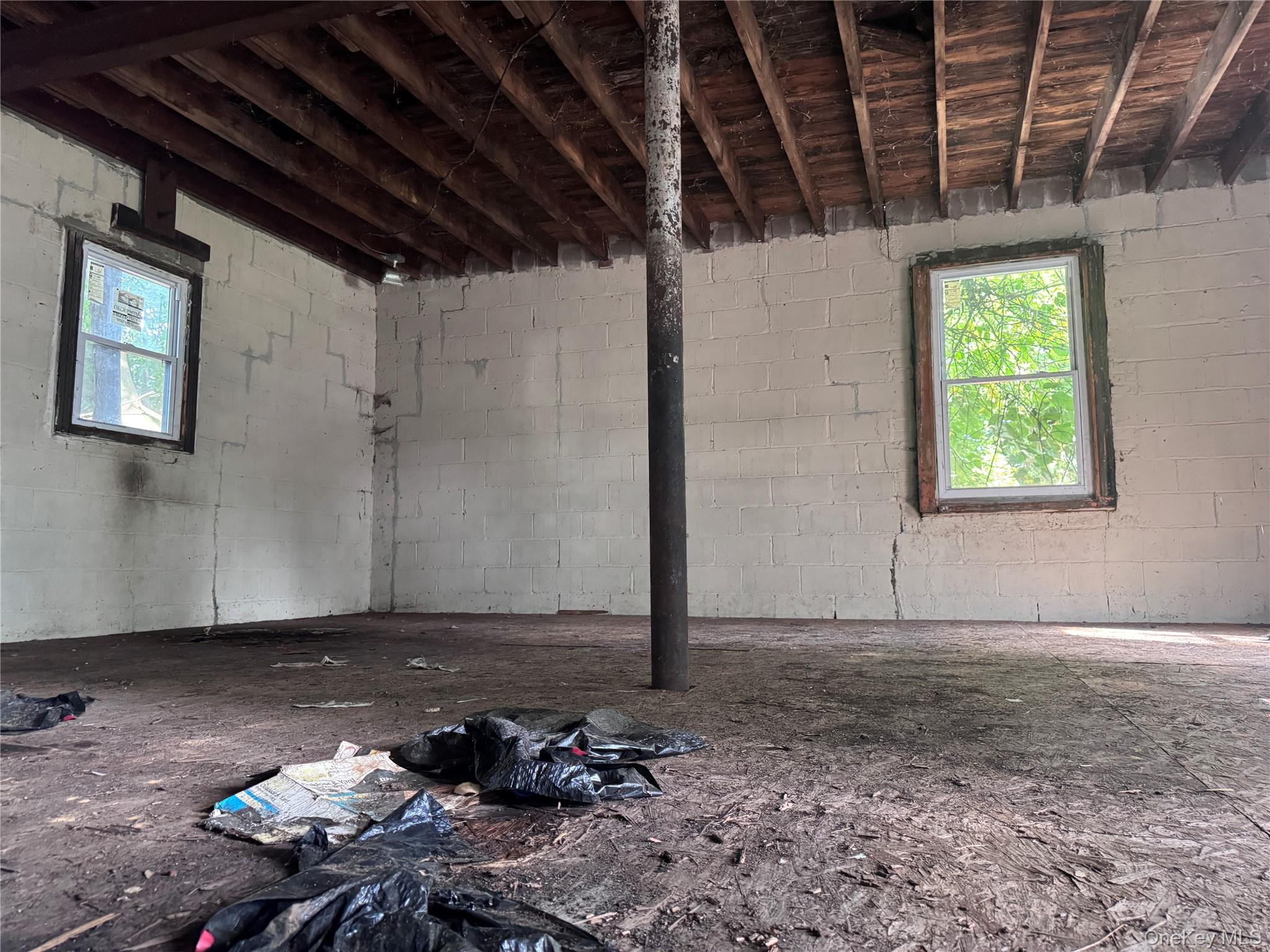 18 Hasbrouck Street Property Photo 9
