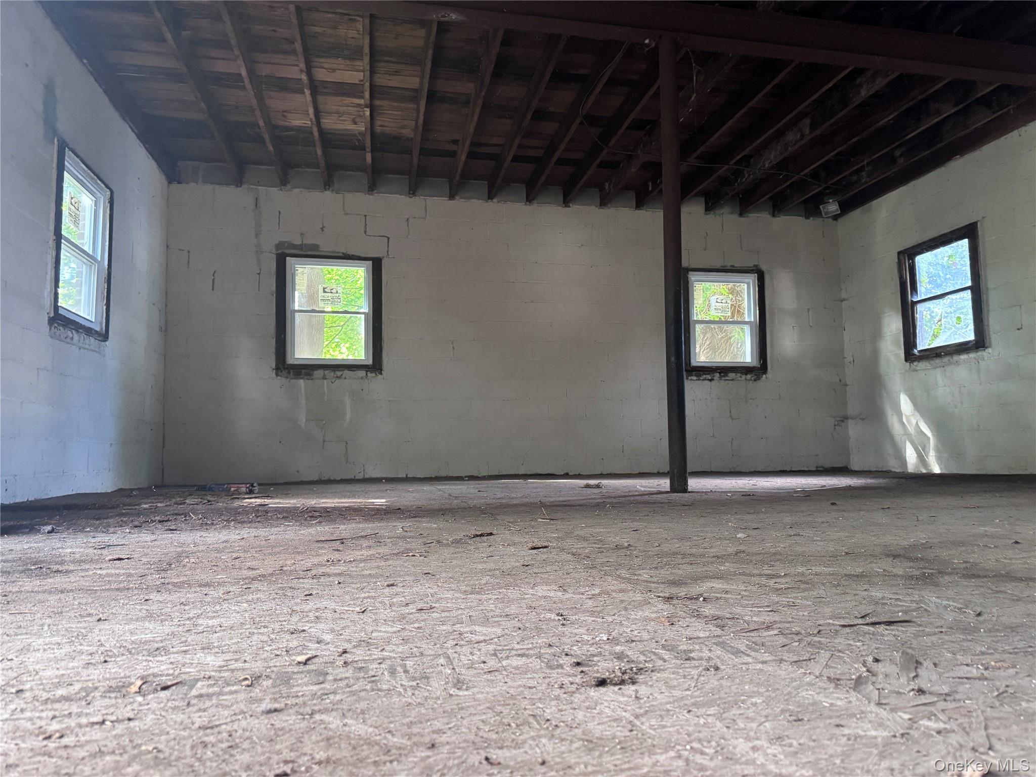 18 Hasbrouck Street Property Photo 10