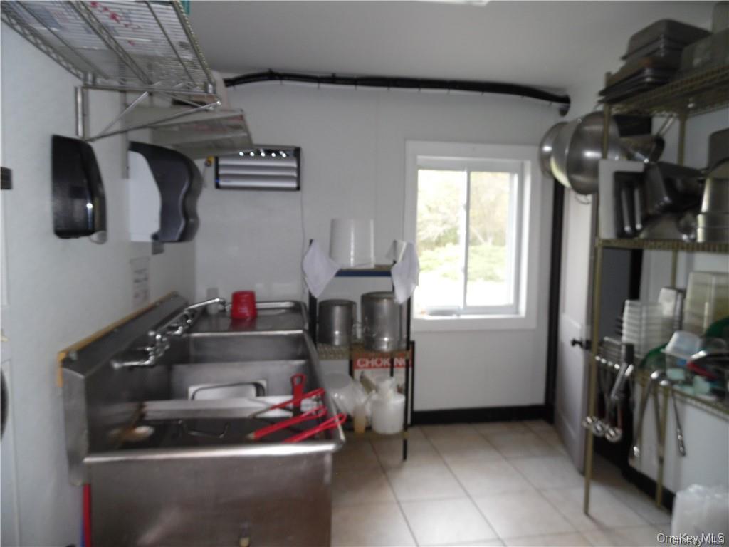 89 Sullivan Avenue Property Photo 11