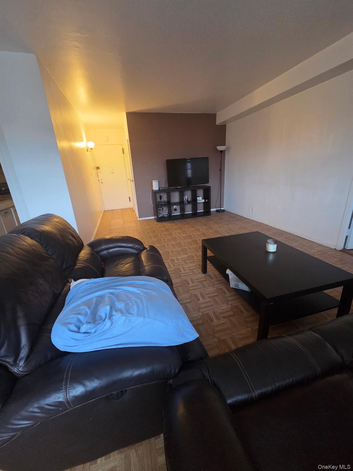 8 Fordham Hill Oval #6b Property Photo 5