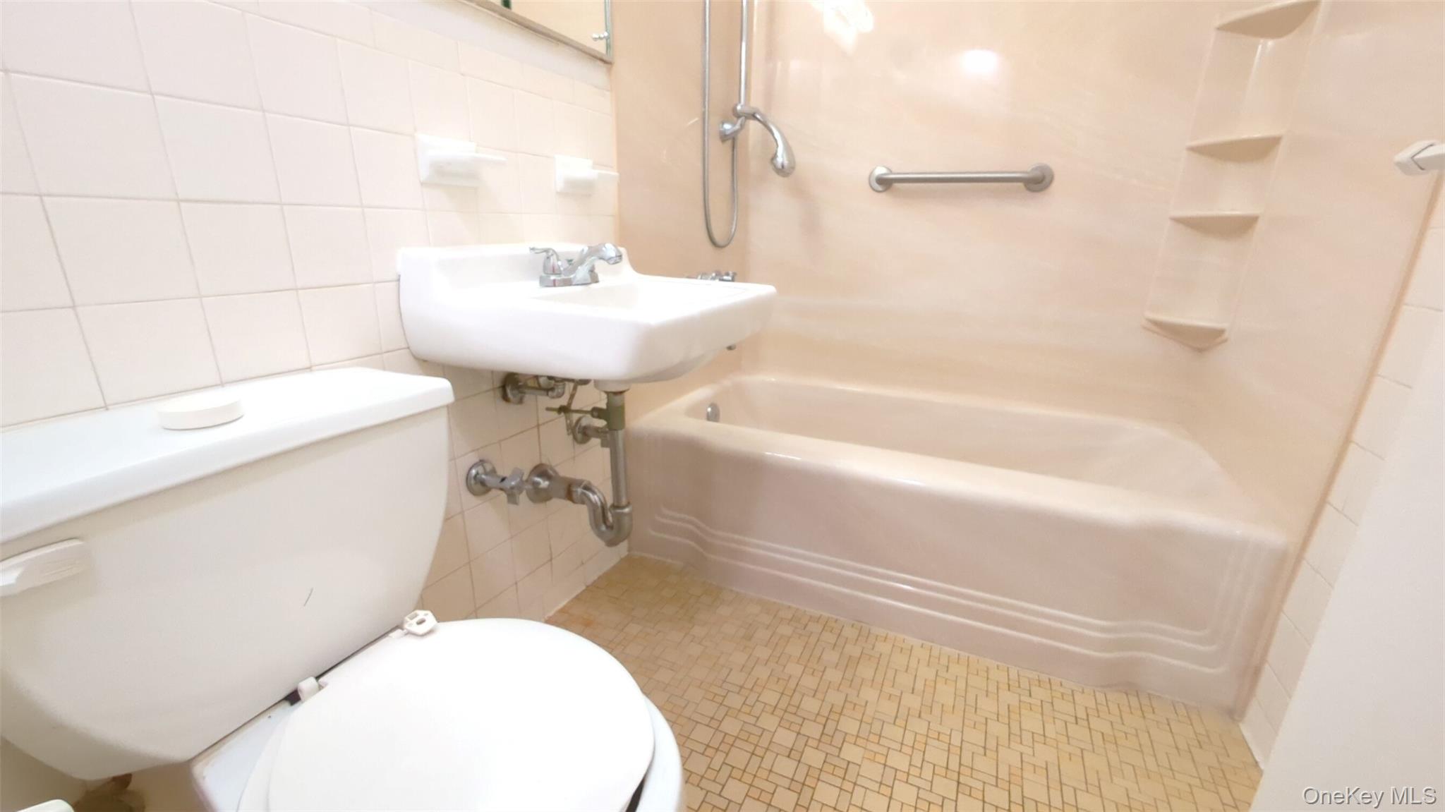 245 E 25th Street 15e Property Photo 14