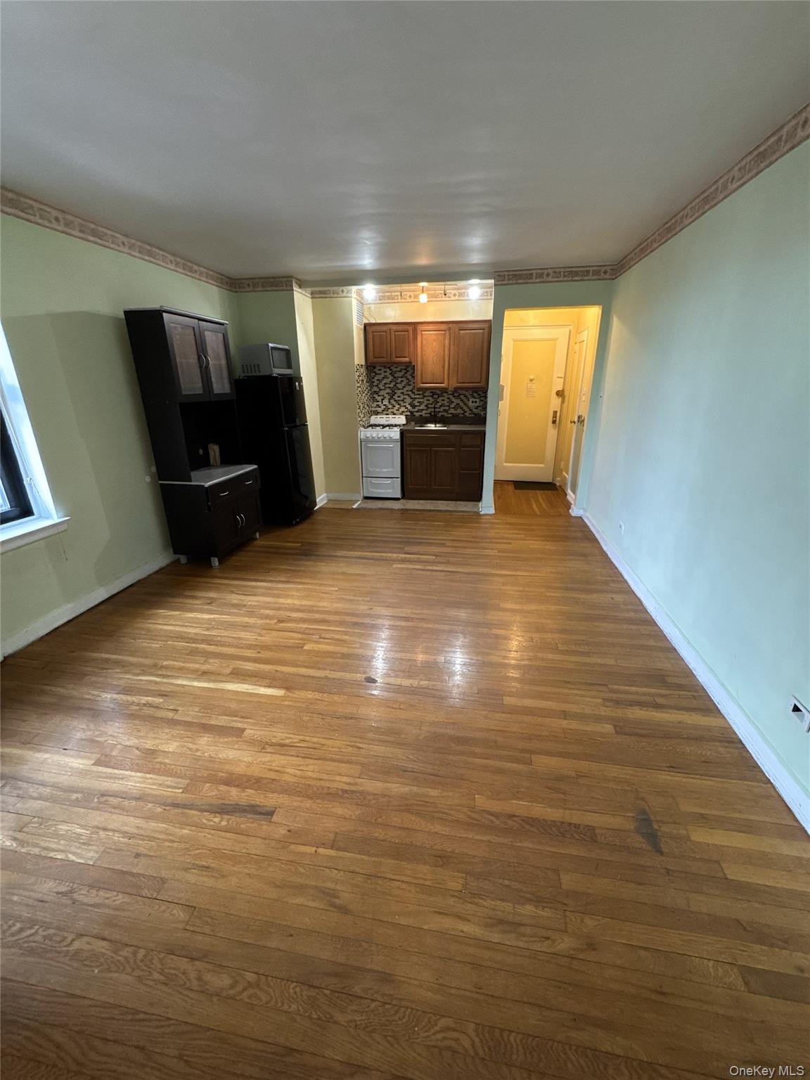 2821 Kings Highway 4m Property Photo 8