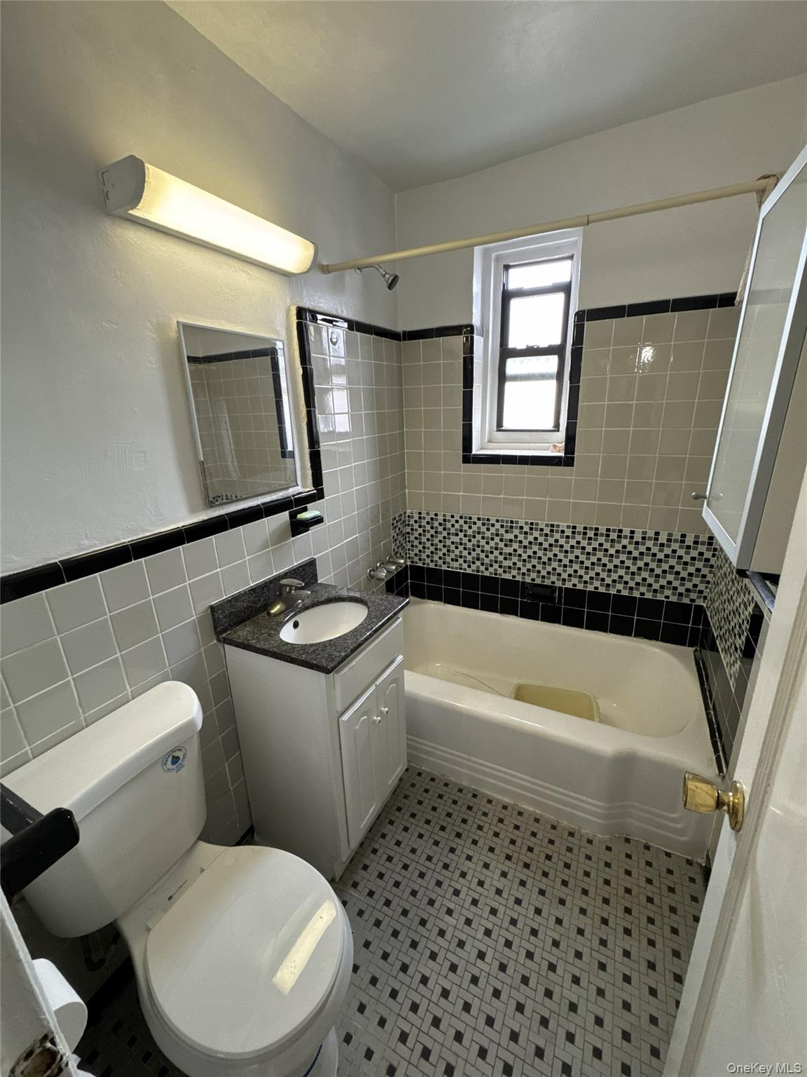 2821 Kings Highway 4m Property Photo 10