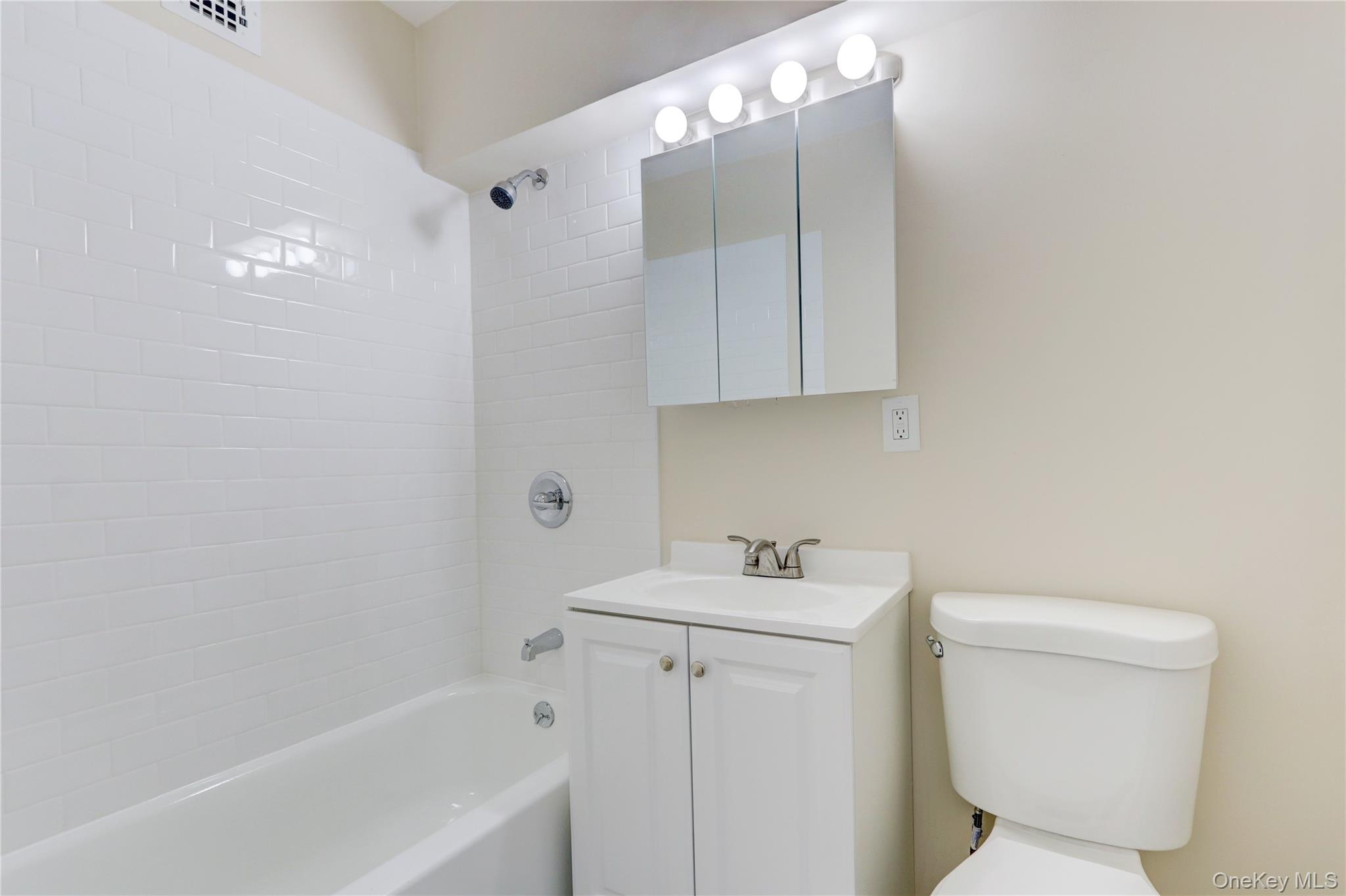 3201 Grand Concourse 4m Property Photo 20