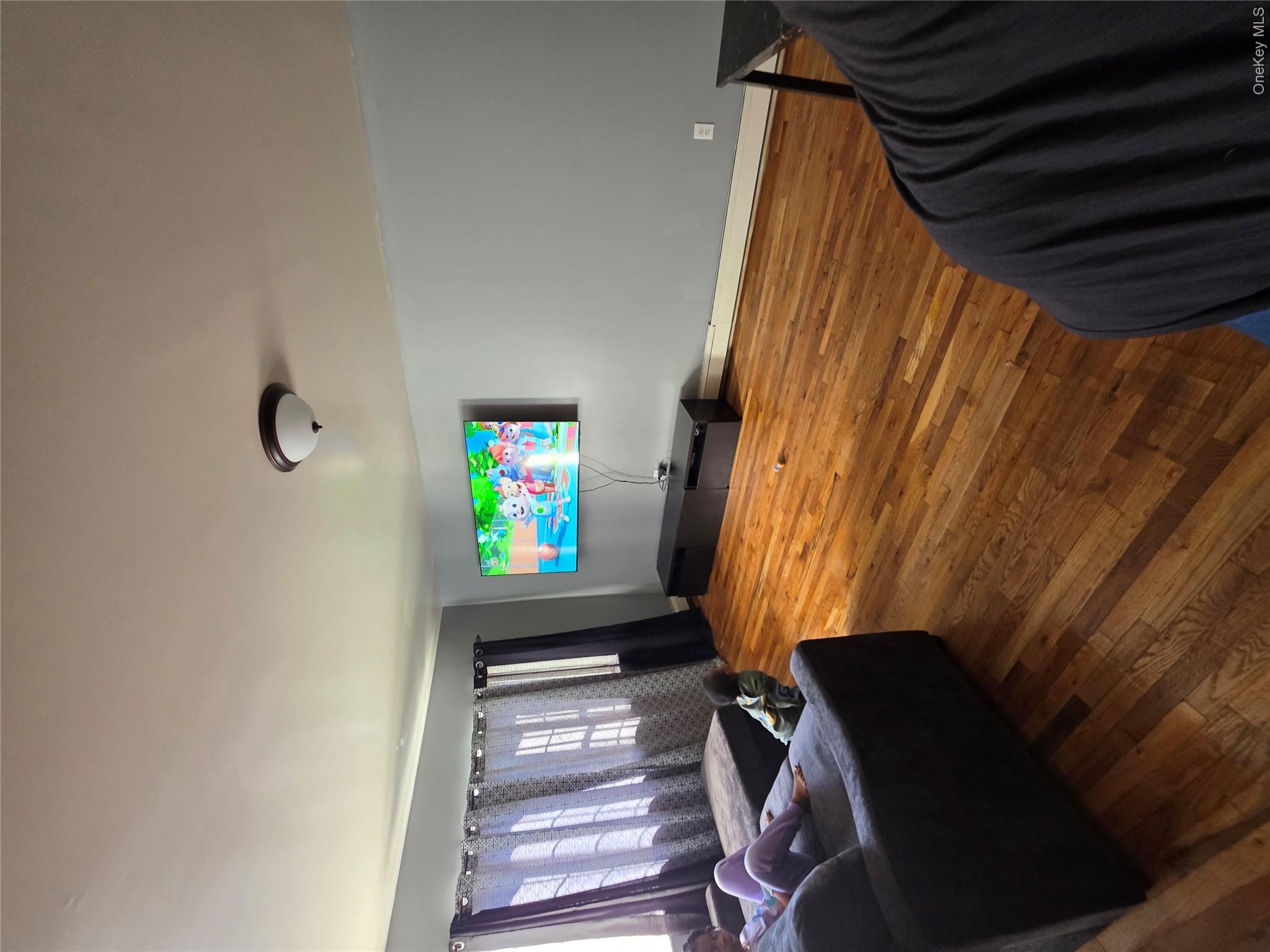 476 Ralph Avenue Property Photo 9