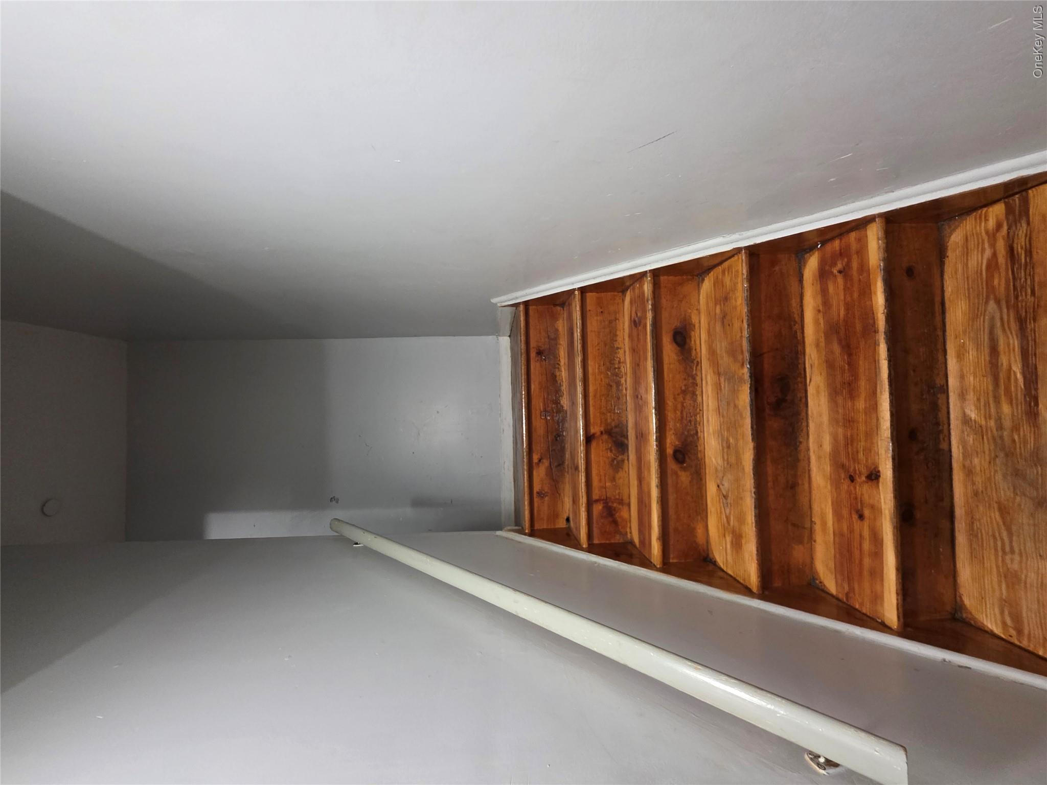 476 Ralph Avenue Property Photo 11