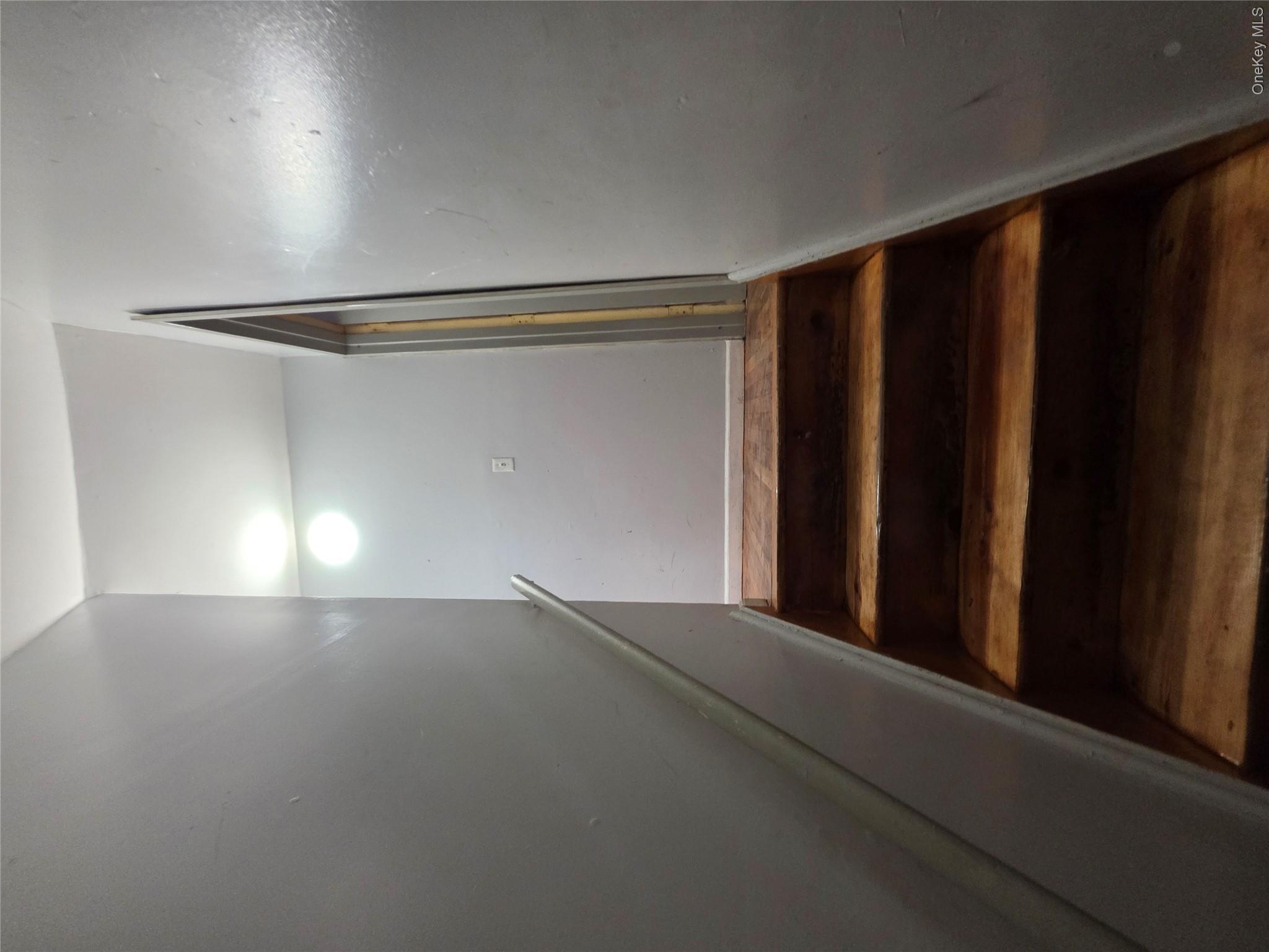 476 Ralph Avenue Property Photo 12