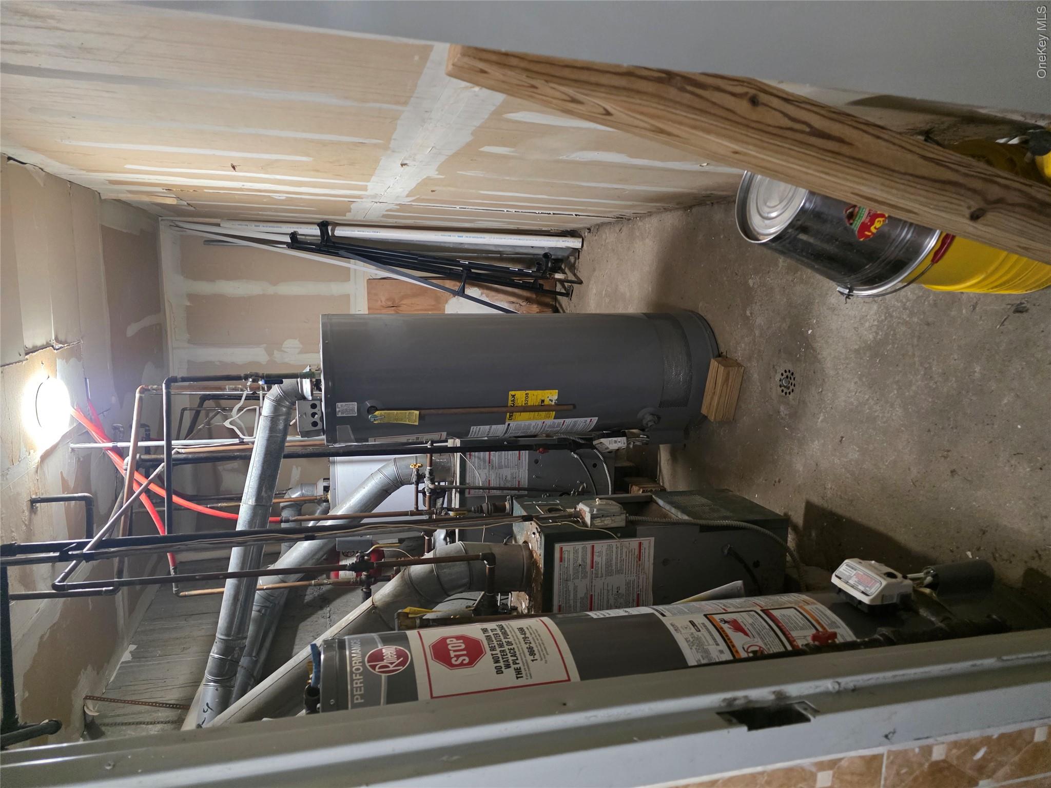 476 Ralph Avenue Property Photo 14