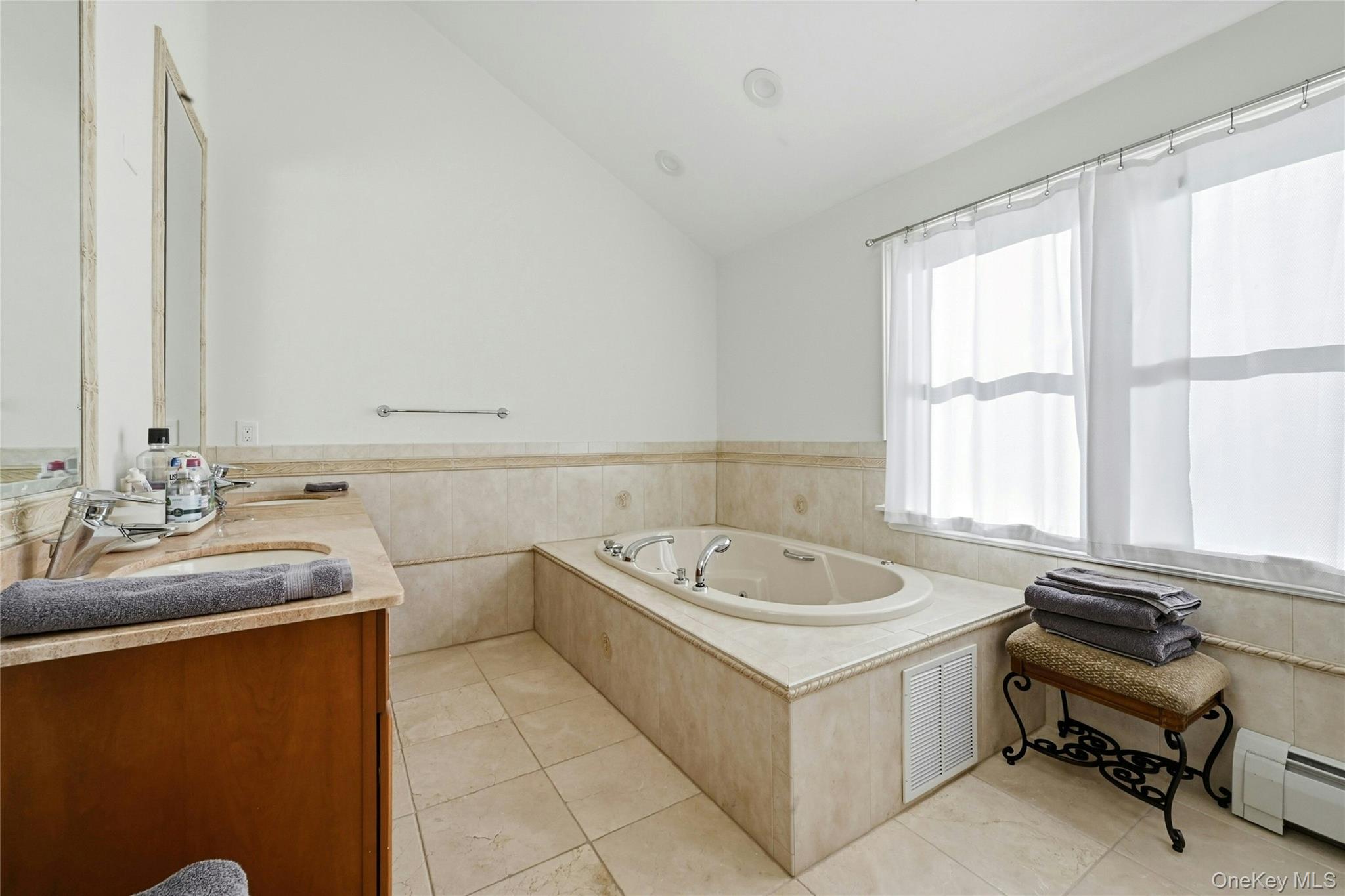 60 Water Terrace Property Photo 13