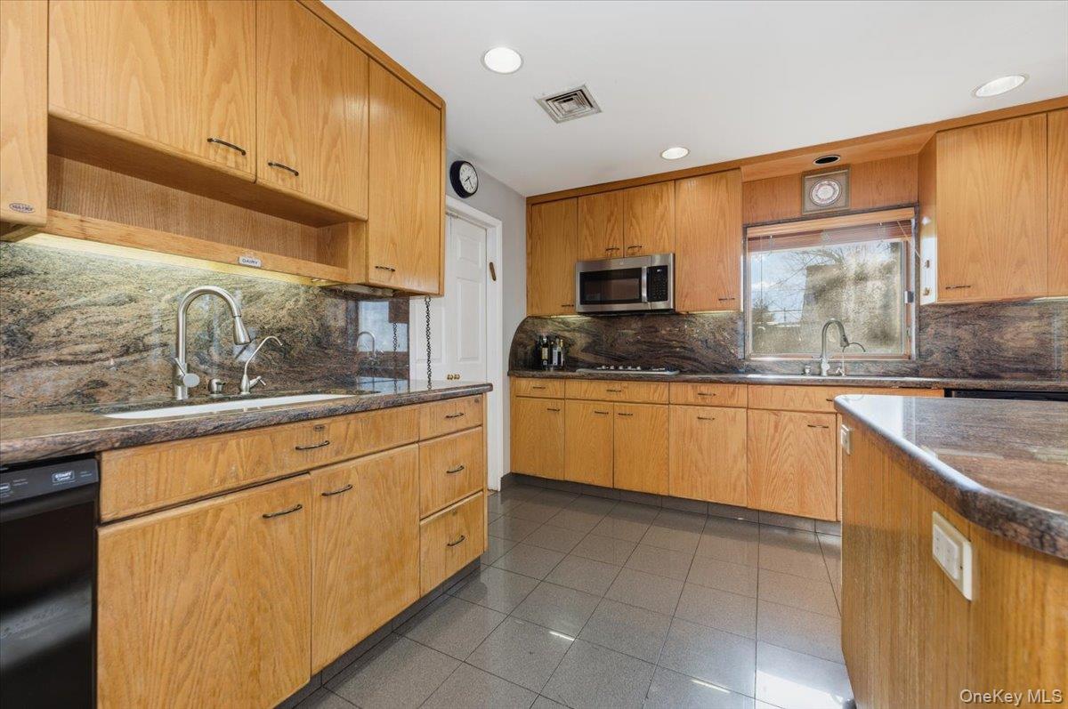 1495 Bay Boulevard Property Photo 13