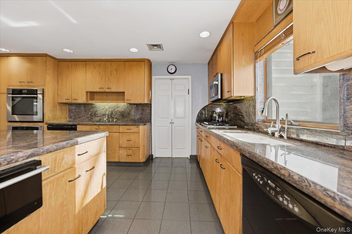 1495 Bay Boulevard Property Photo 15