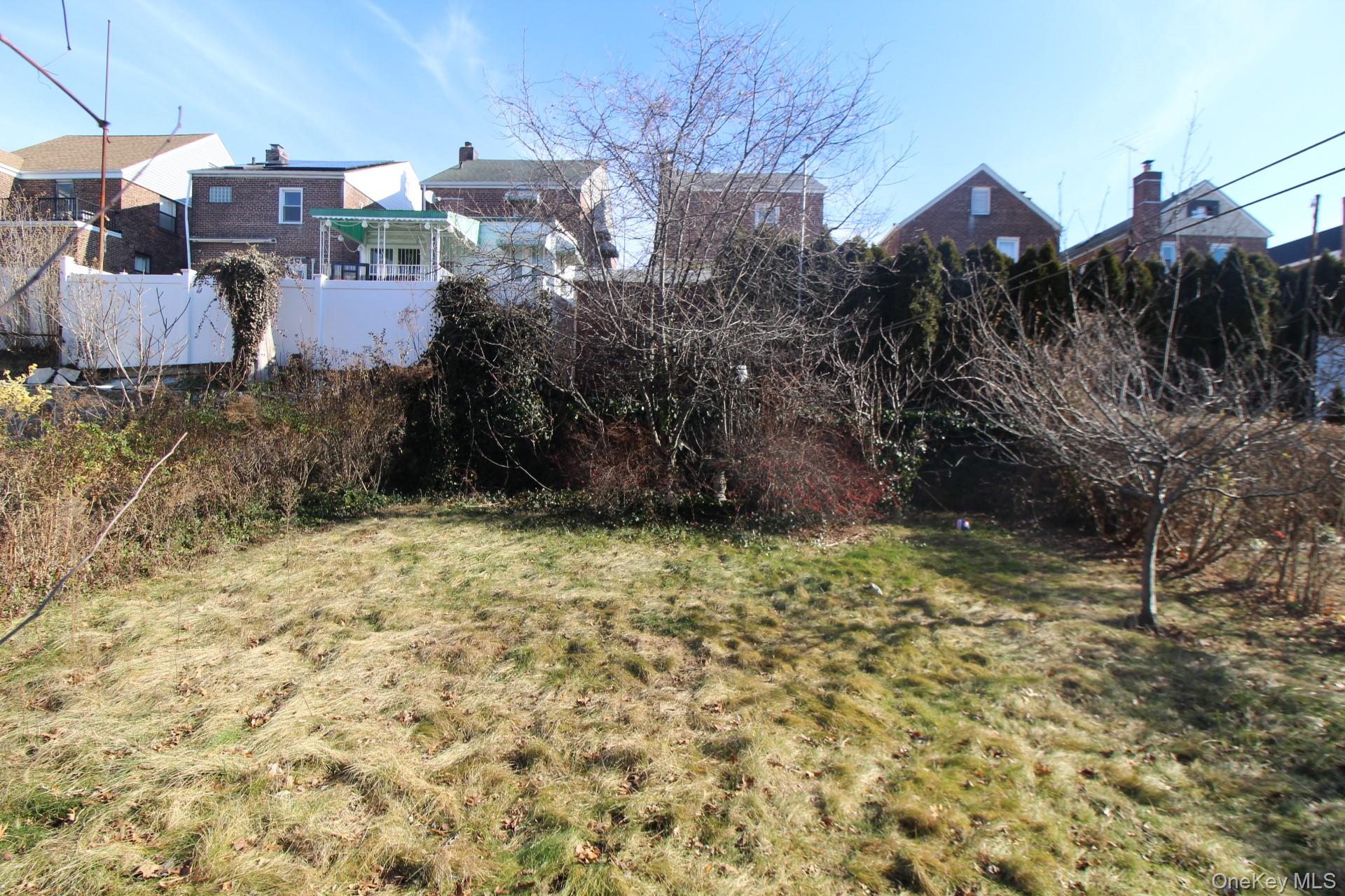 2534 Morgan Avenue Property Photo 5