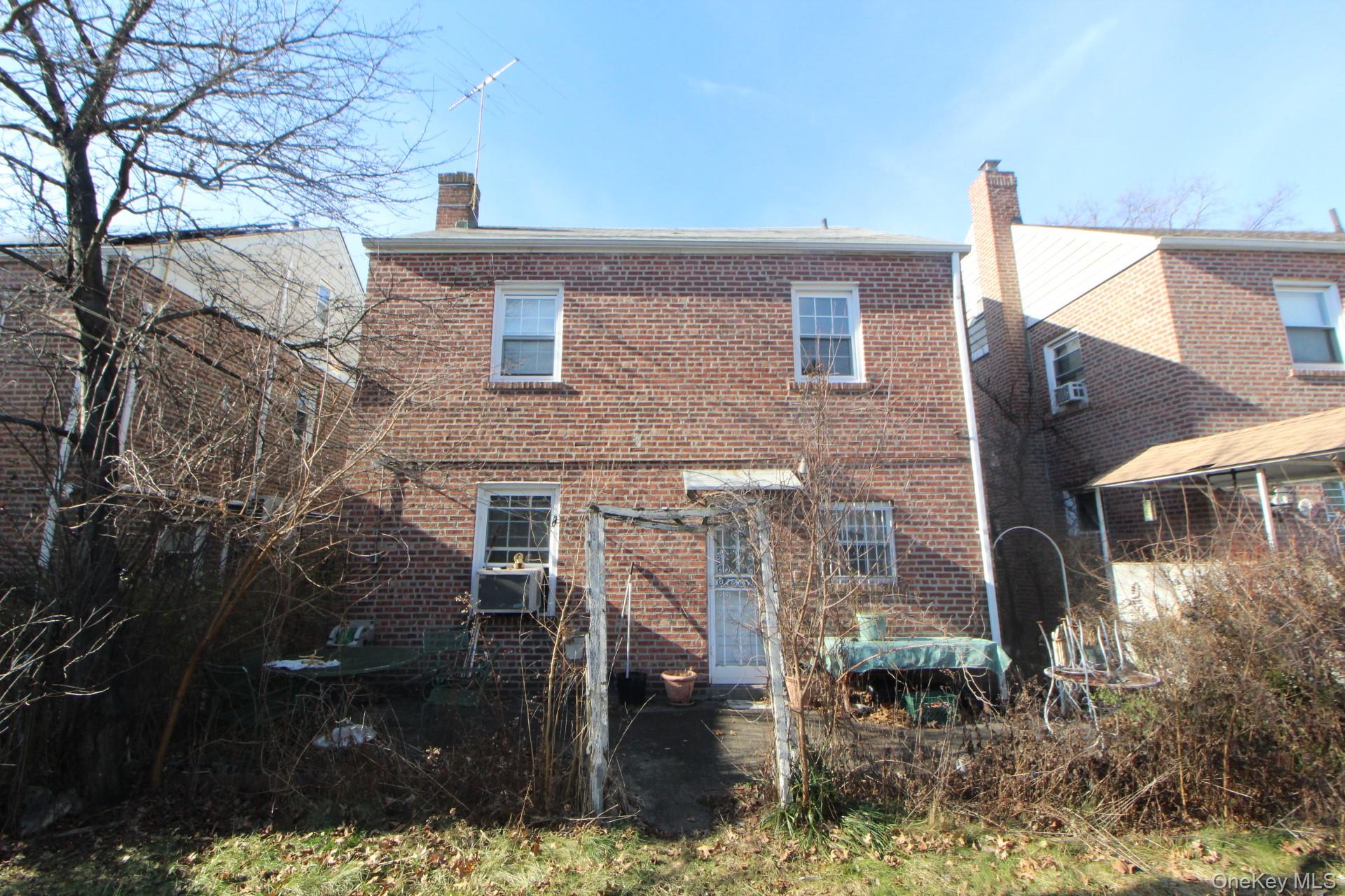 2534 Morgan Avenue Property Photo 6