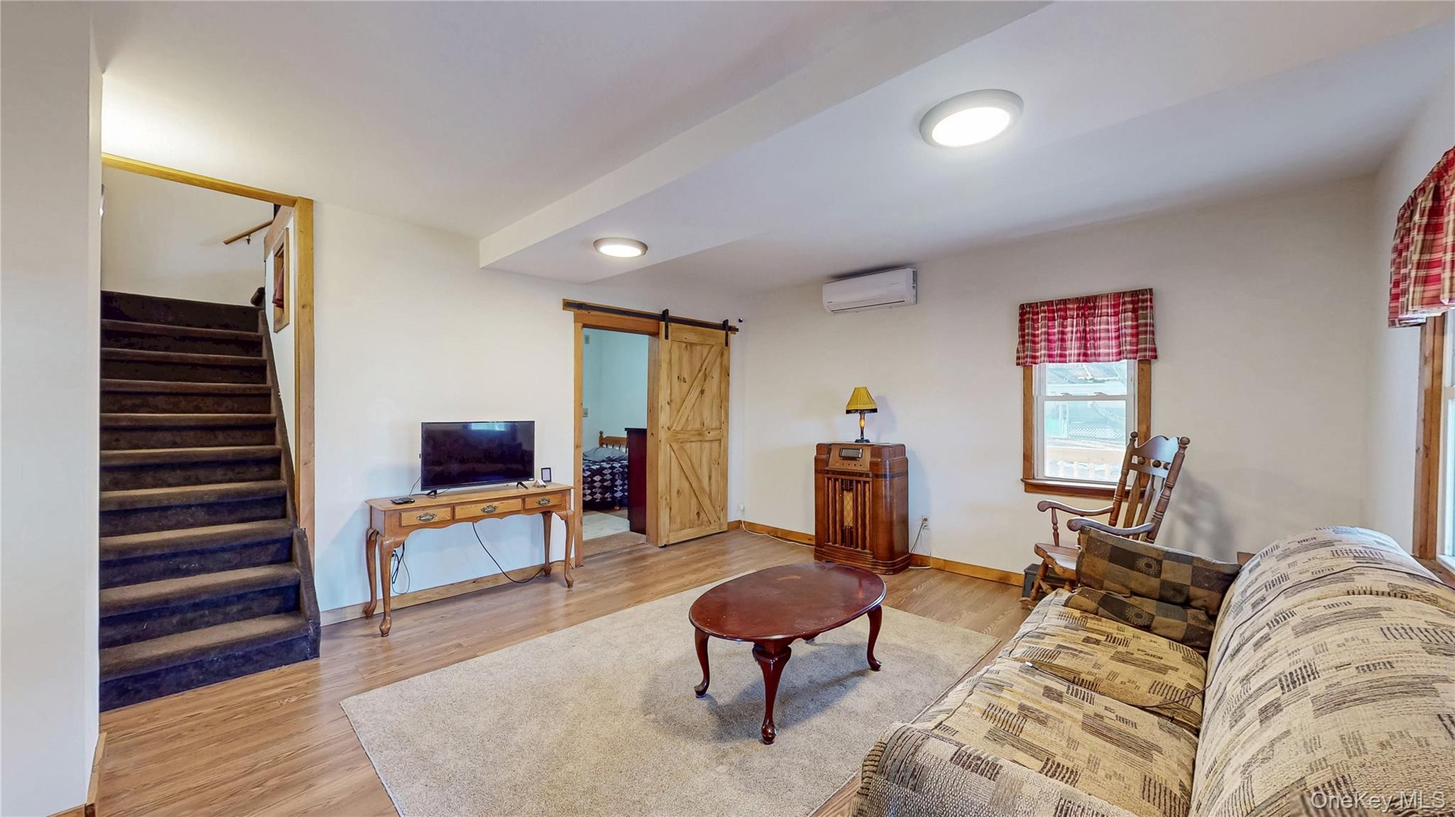 46 Neversink Drive Property Photo 8