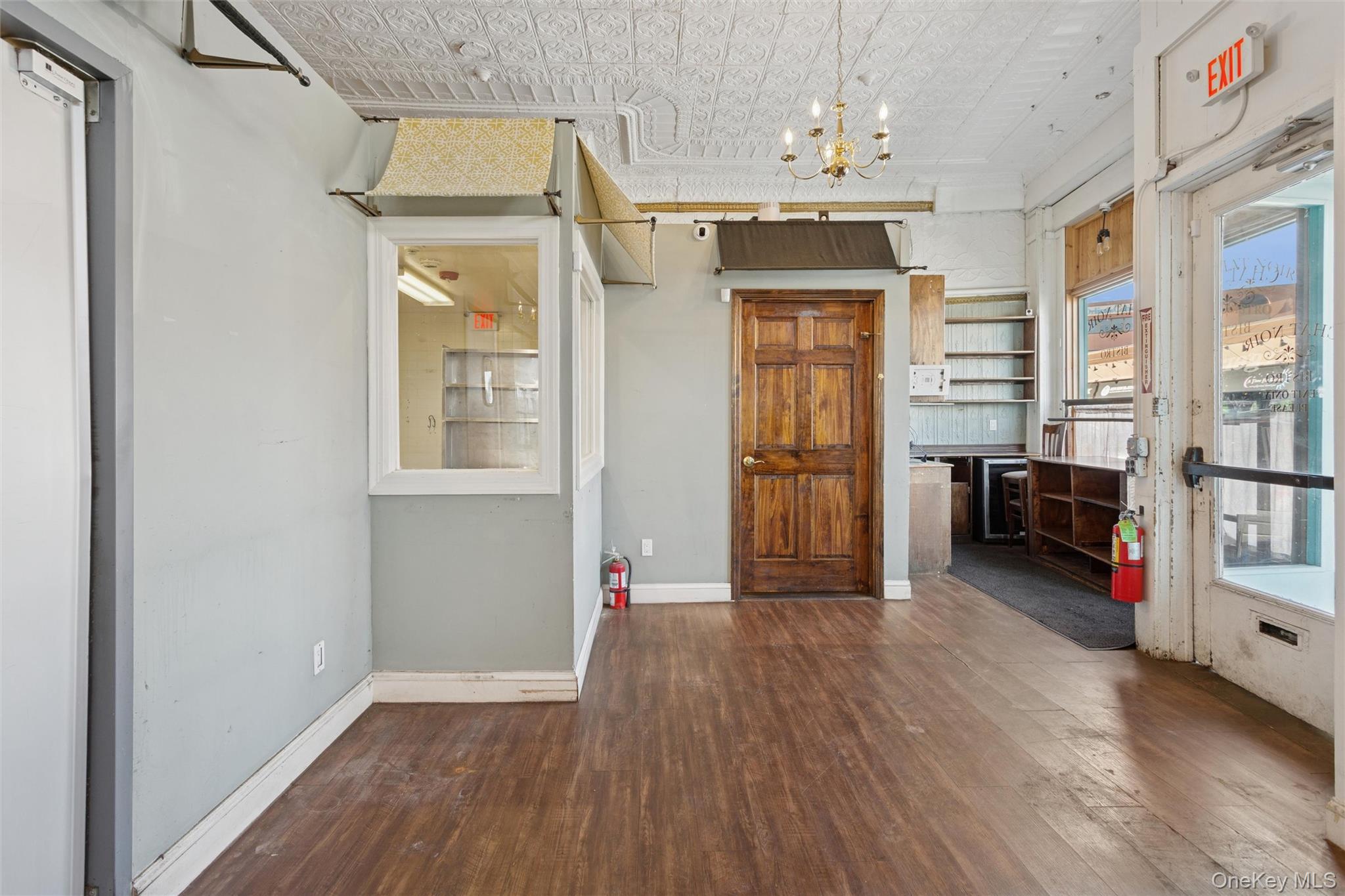 228 Merrick Road Property Photo 11