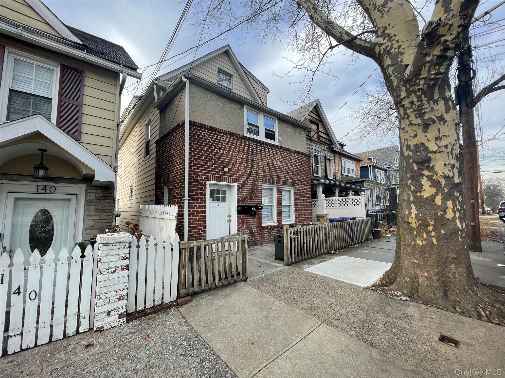 142 N Terrace Avenue Property Photo 1