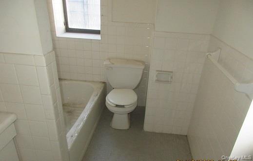 108 Division Avenue 26 Property Photo 4