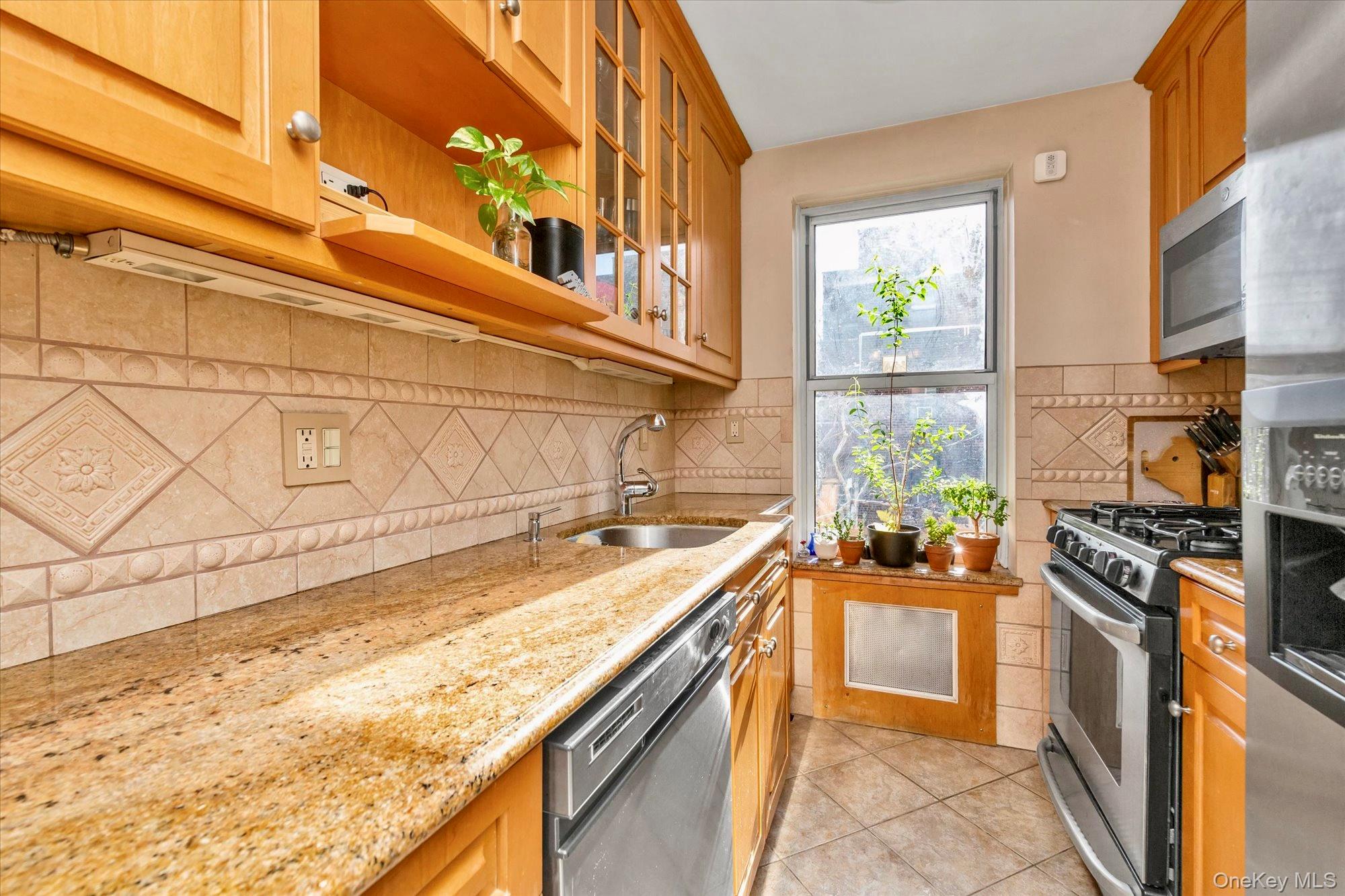 67-12 Yellowstone Boulevard E8 Property Photo 7