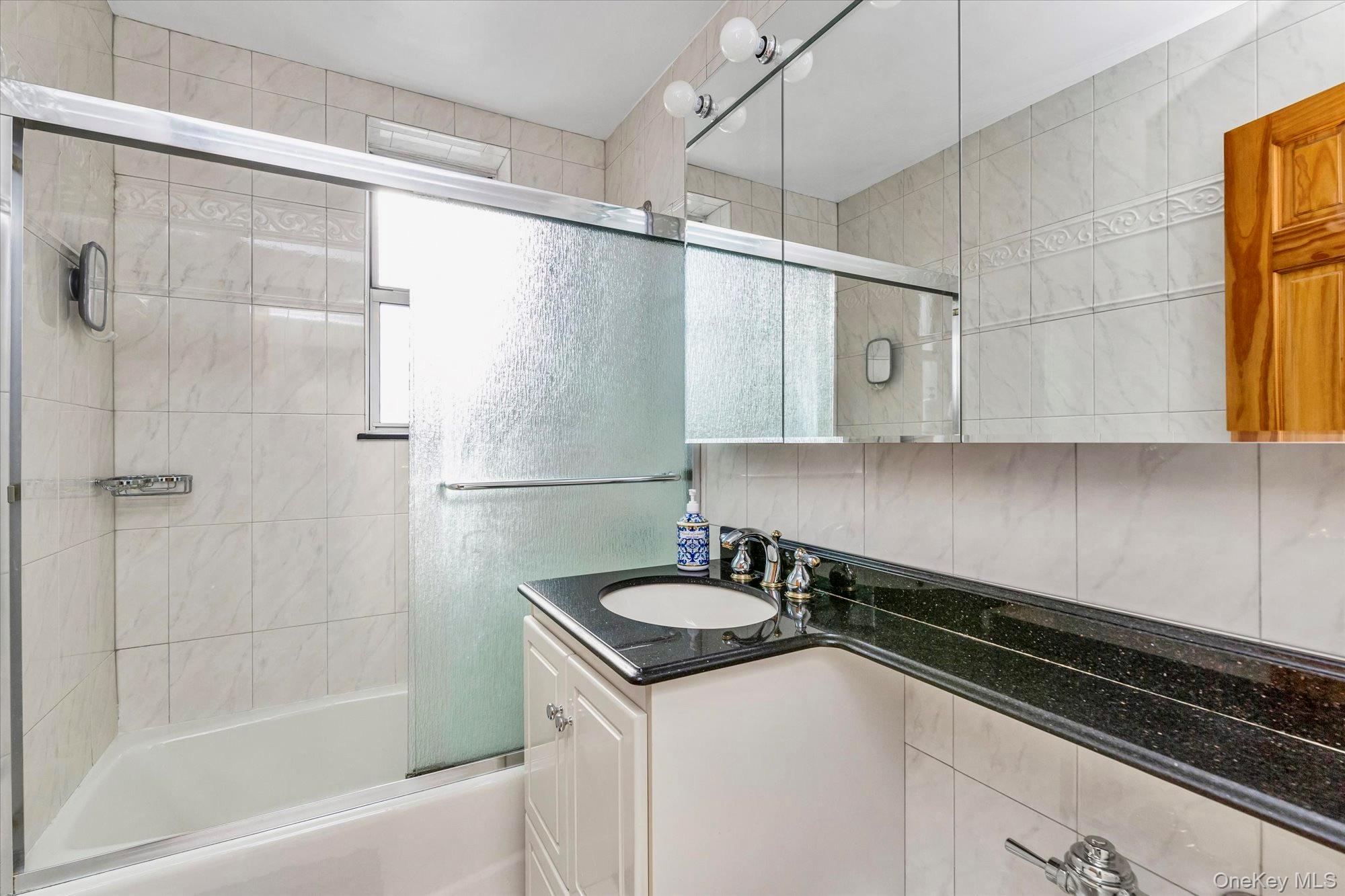 67-12 Yellowstone Boulevard E8 Property Photo 11