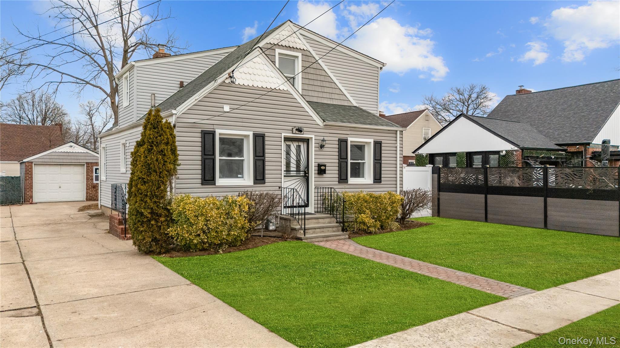 141 Booth Street Property Photo 2