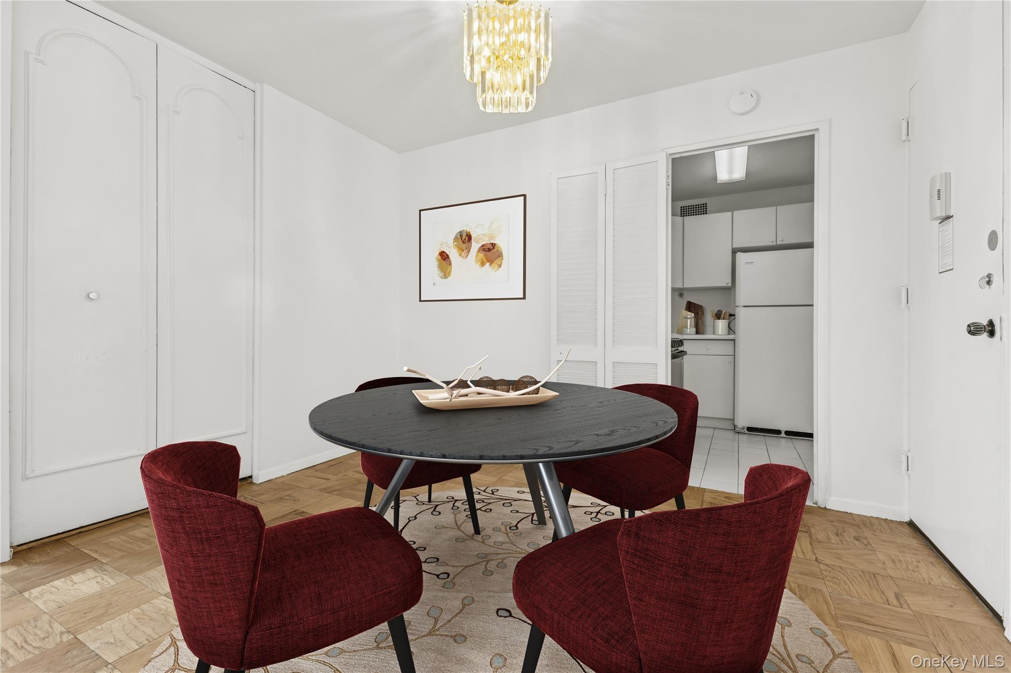 110-11 Queens Boulevard 8d Property Photo 4