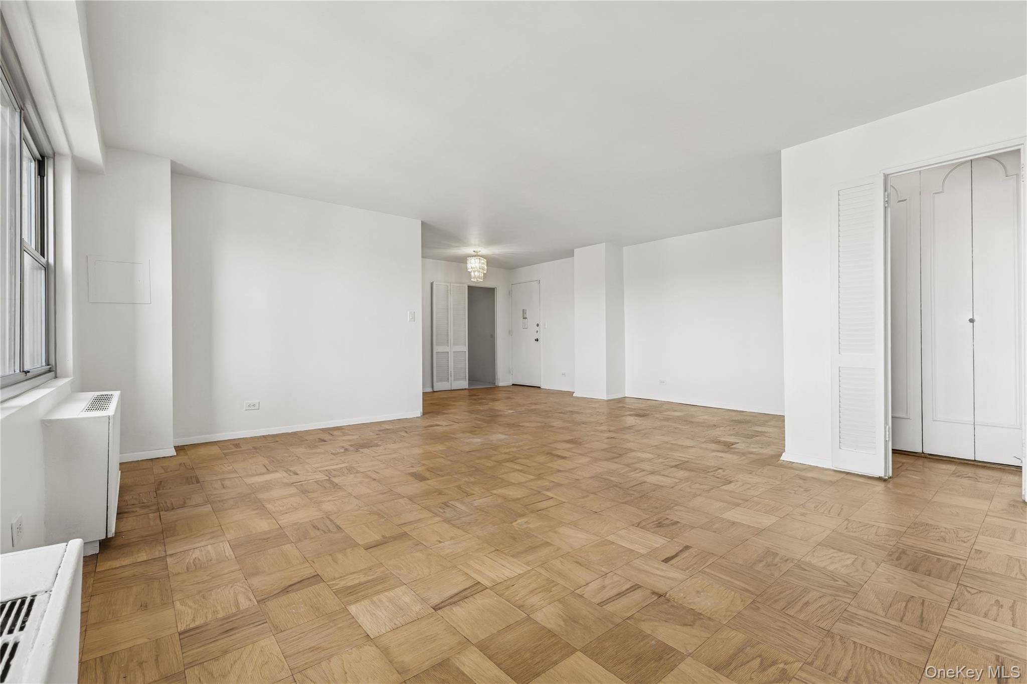 110-11 Queens Boulevard 8d Property Photo 6