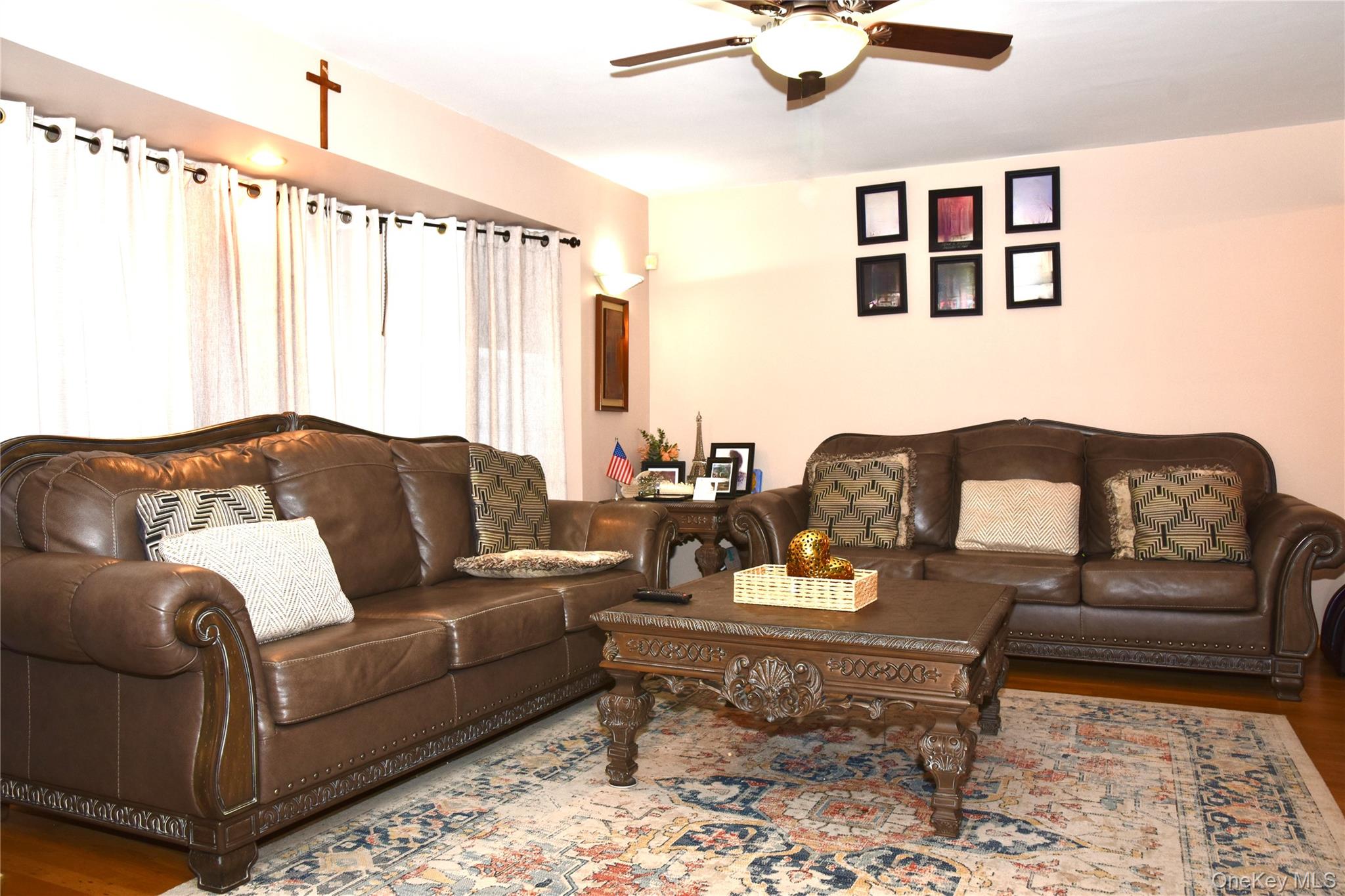 242 Munro Boulevard Property Photo 3