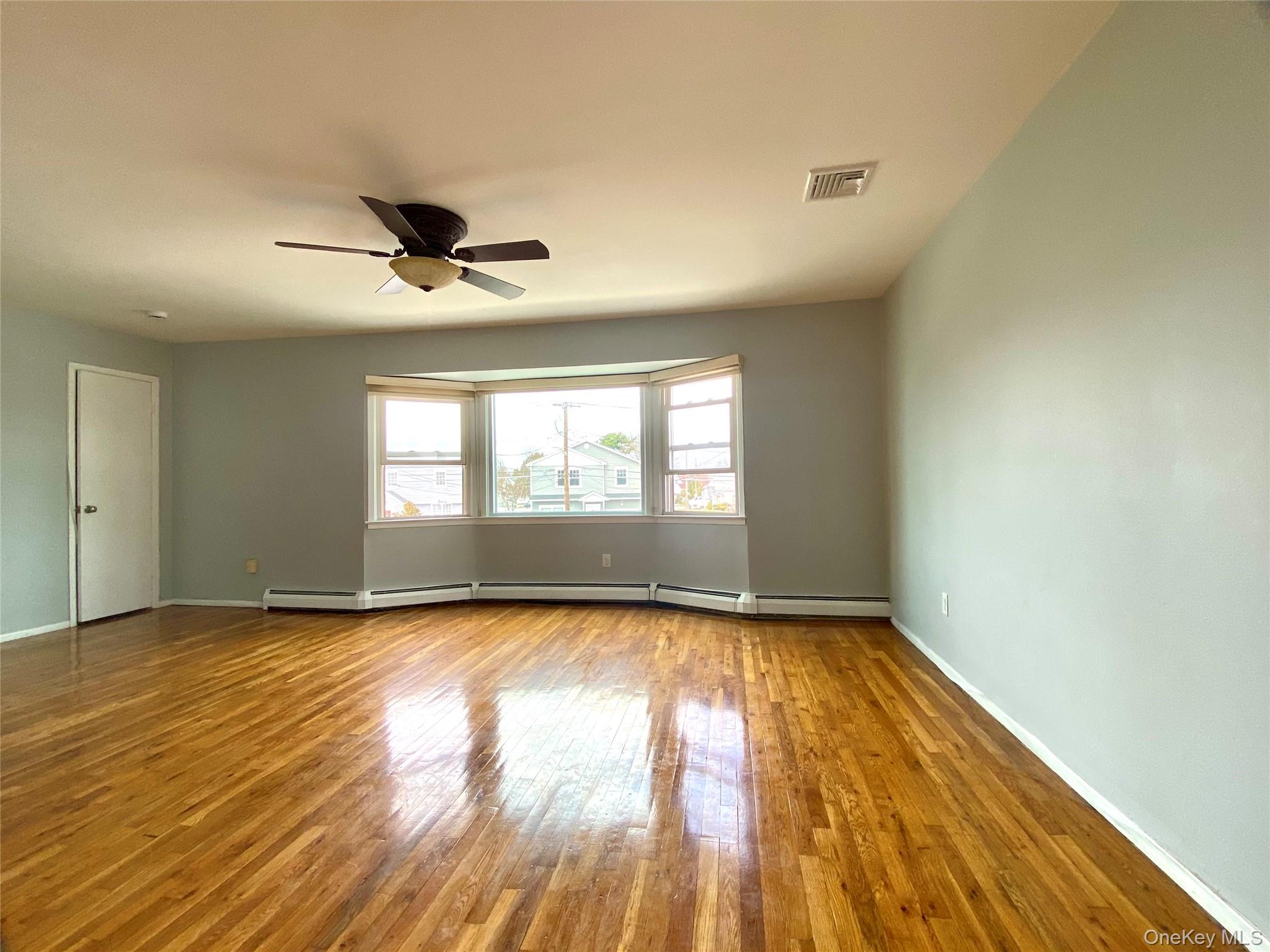 242 Munro Boulevard Property Photo 10