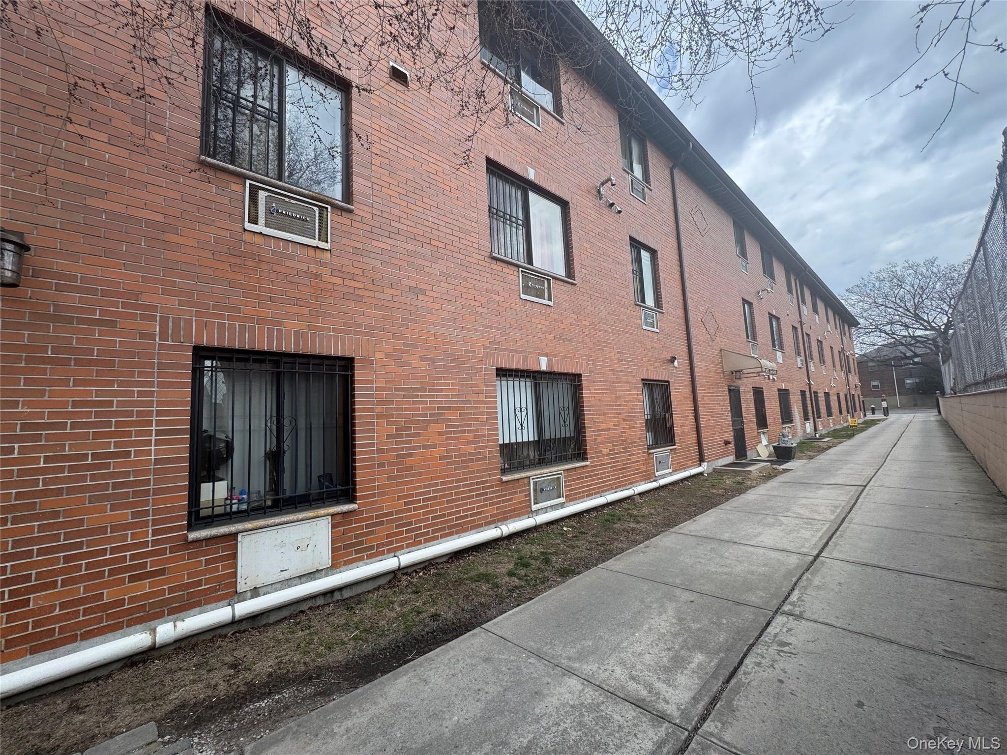 7548 Parsons Boulevard 2a Property Photo 11