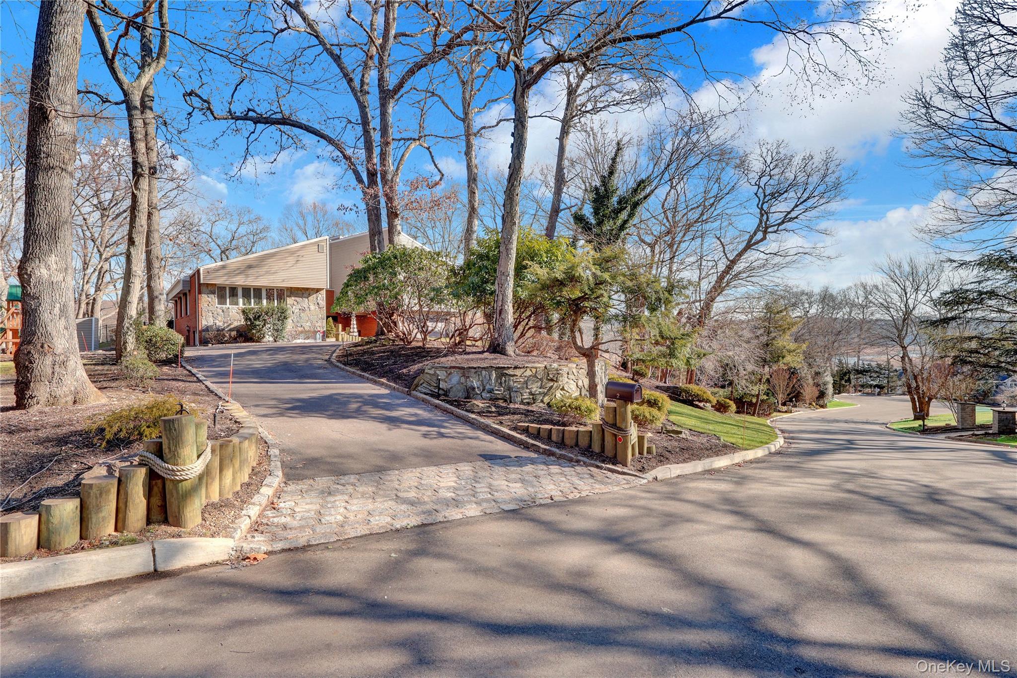 2 Riverview Terrace Property Photo 1