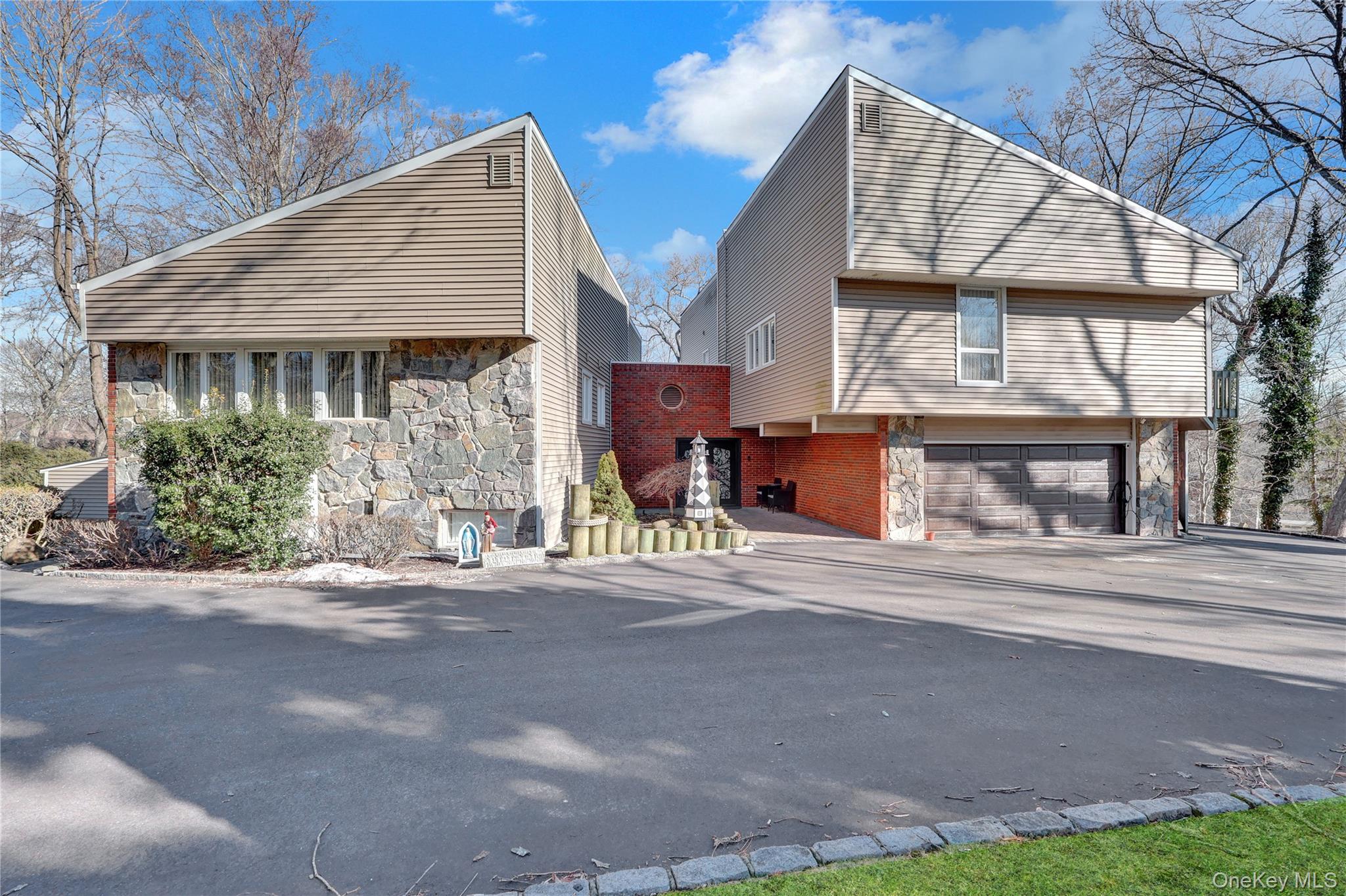 2 Riverview Terrace Property Photo 2