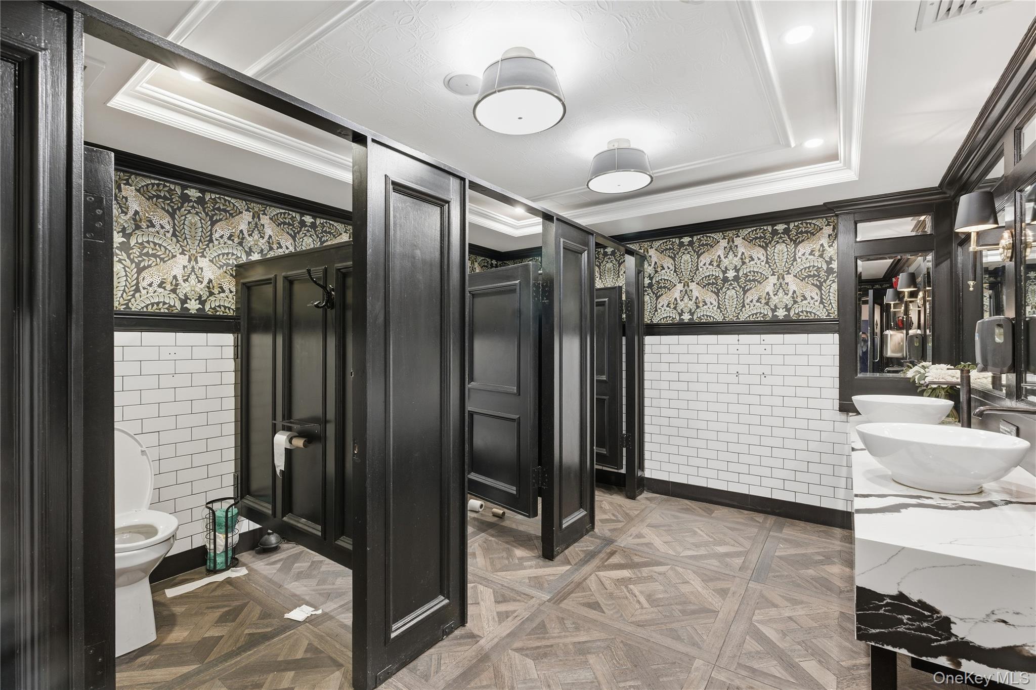 20 W Park Ave Property Photo 6