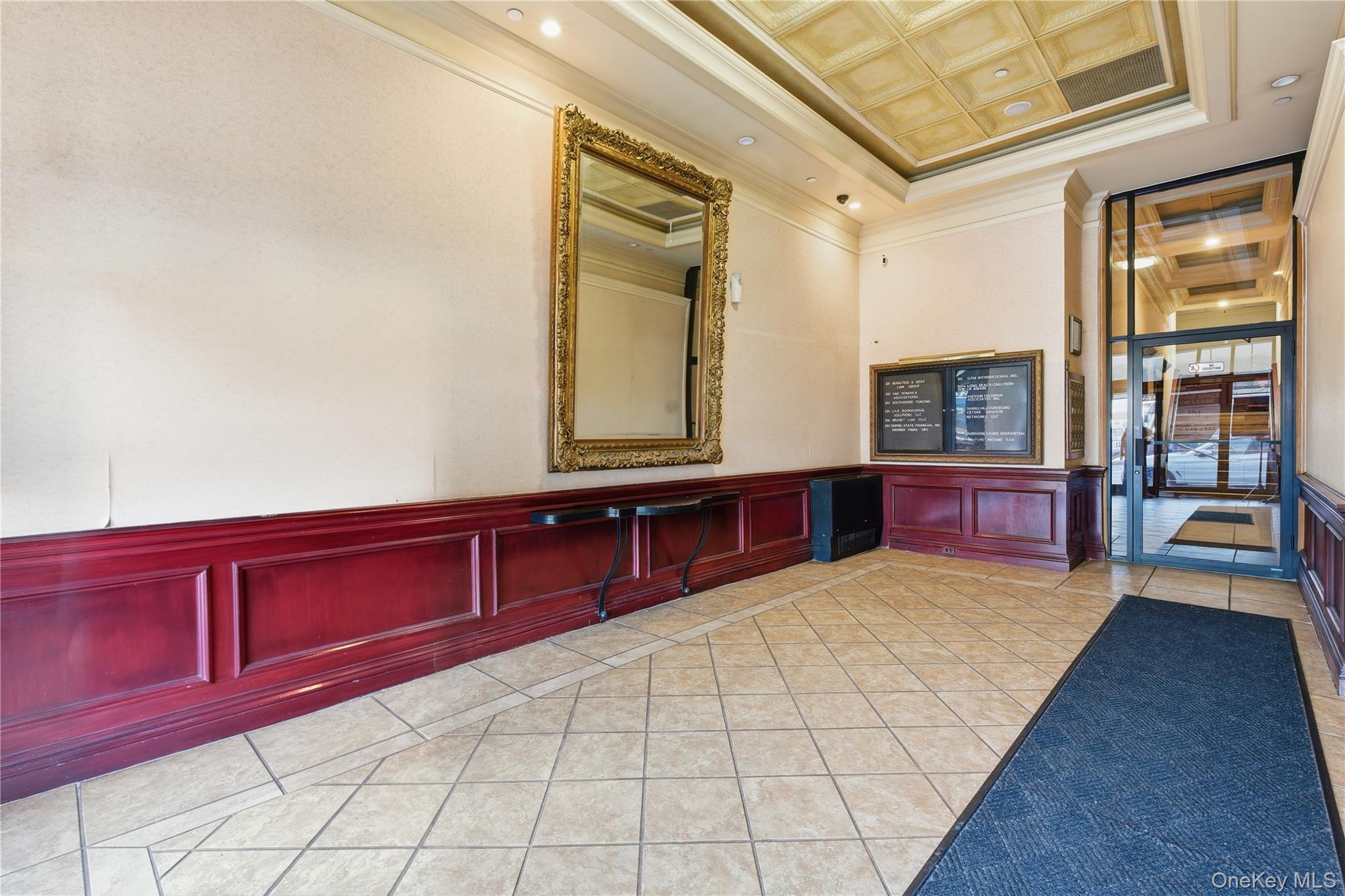 20 W Park Ave Property Photo 7