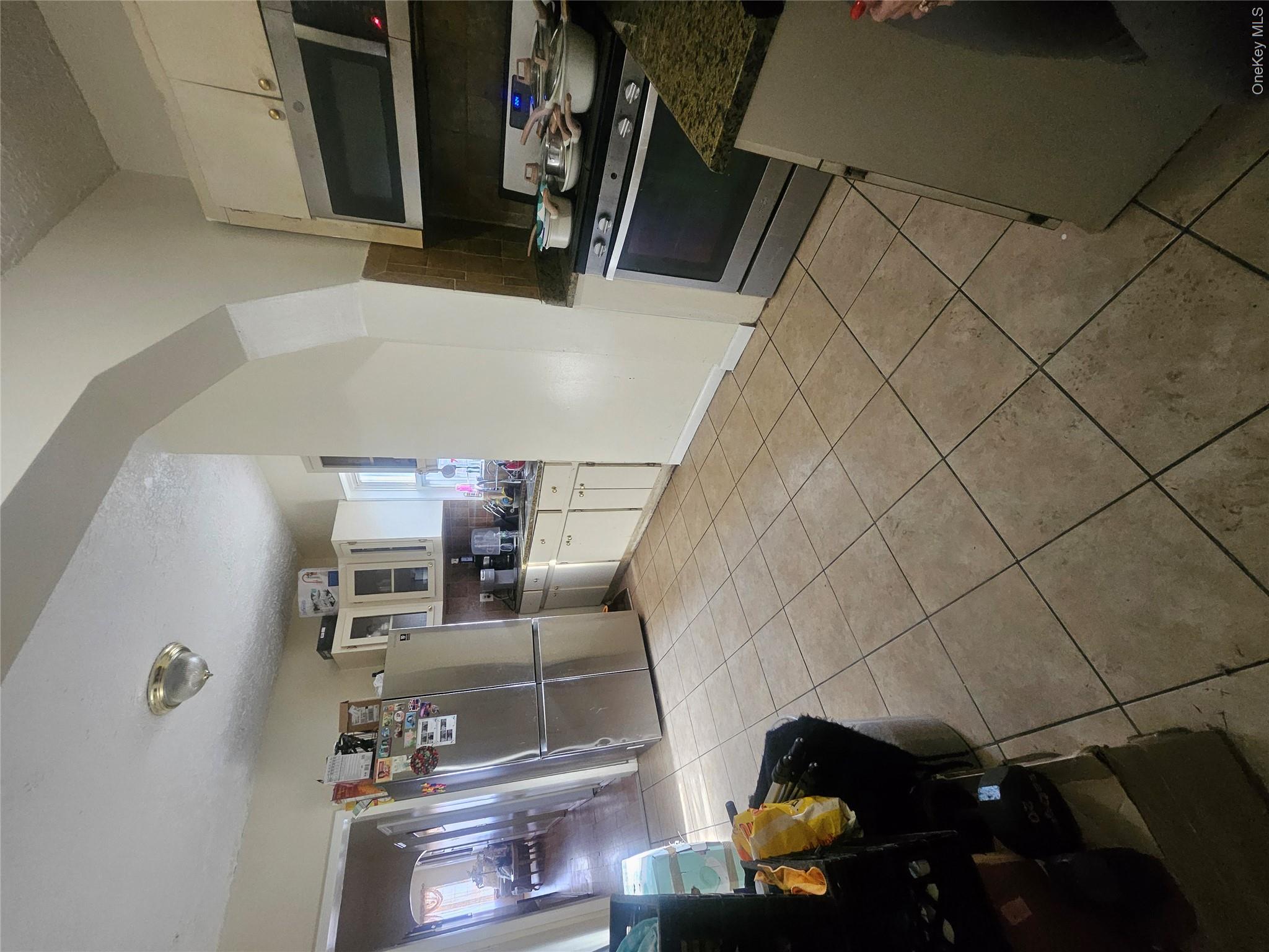 3305 Bronxwood Avenue Property Photo 4