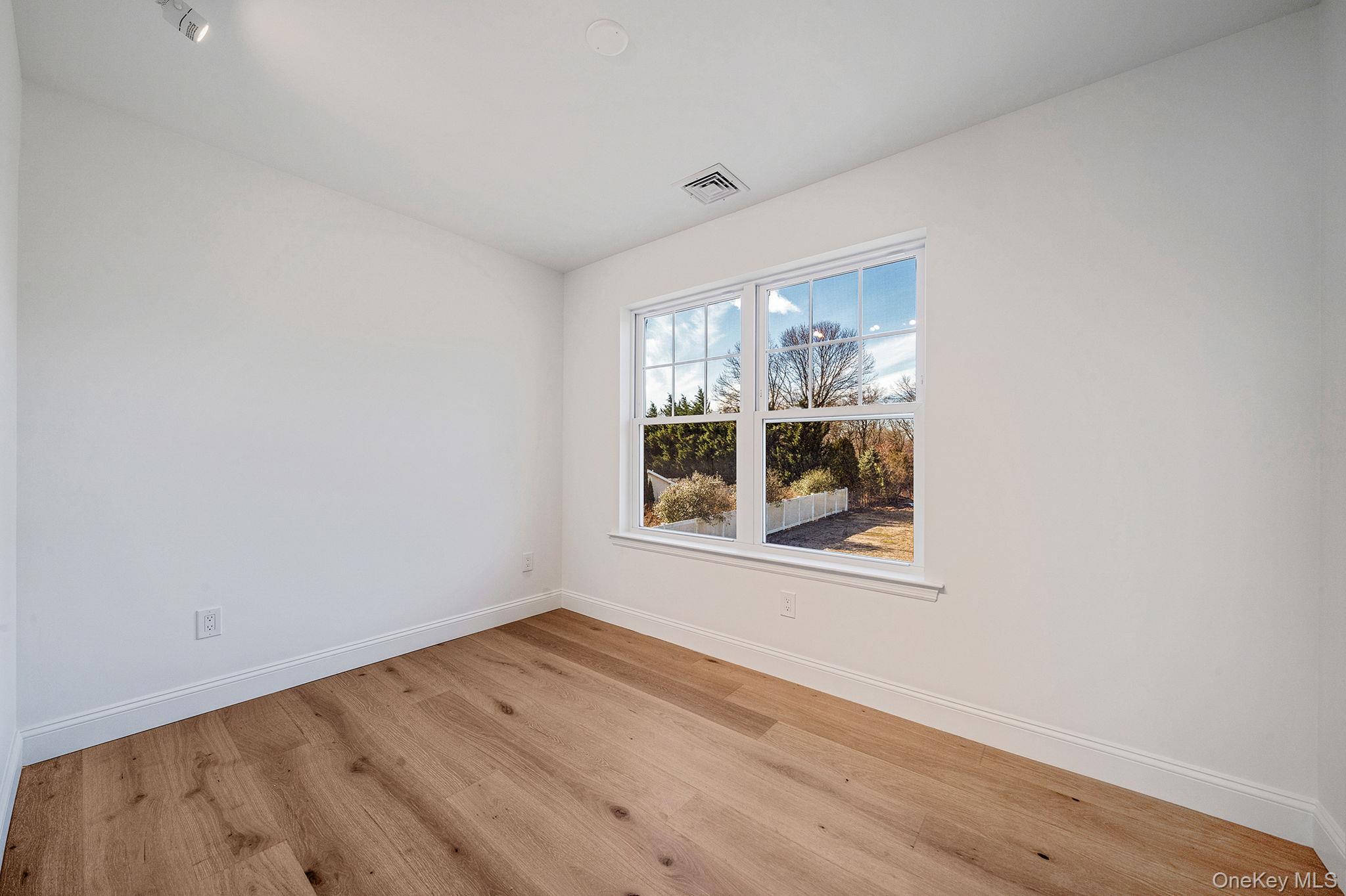 Nc Pine Street Property Photo 26