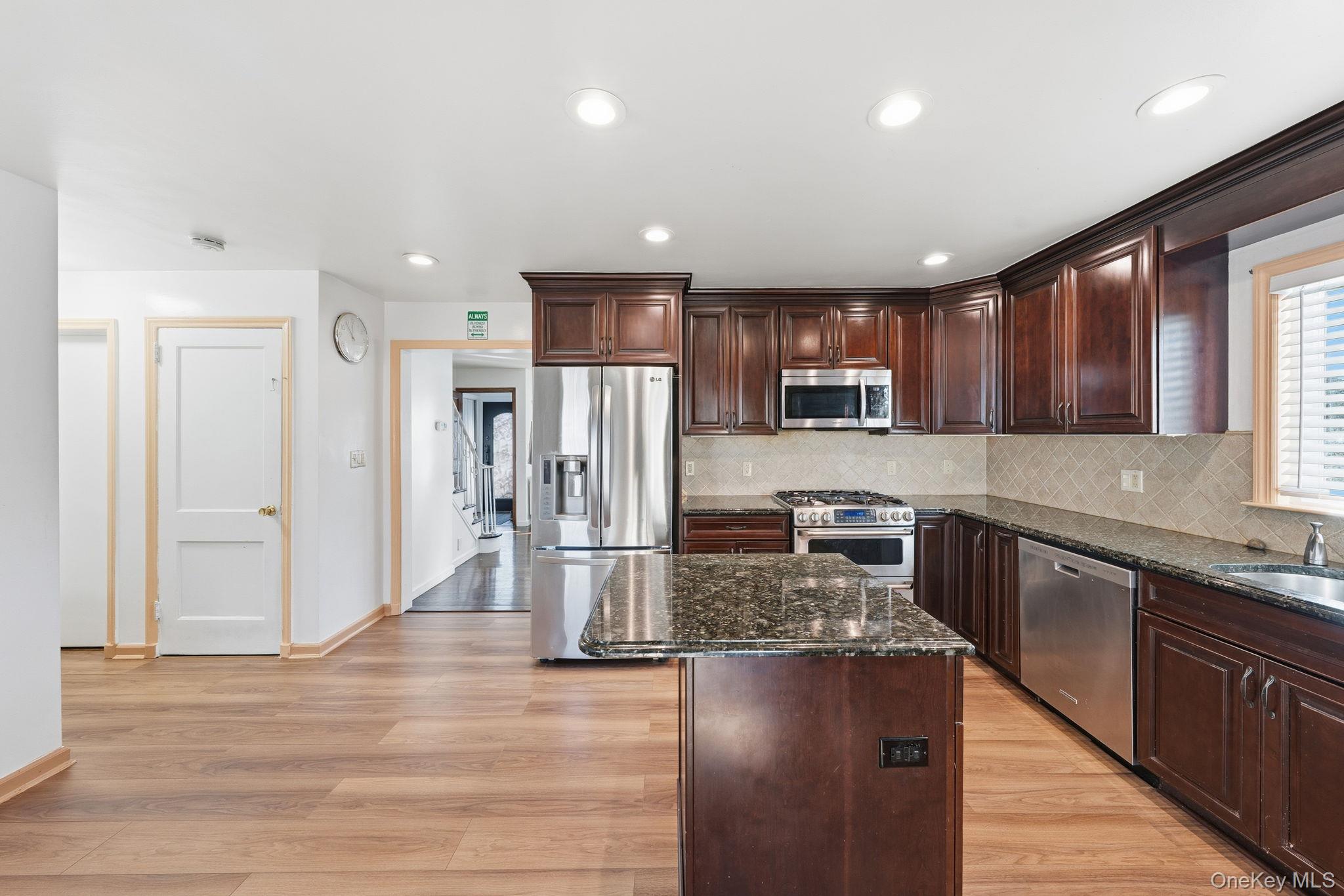 295 Union Avenue Property Photo 3