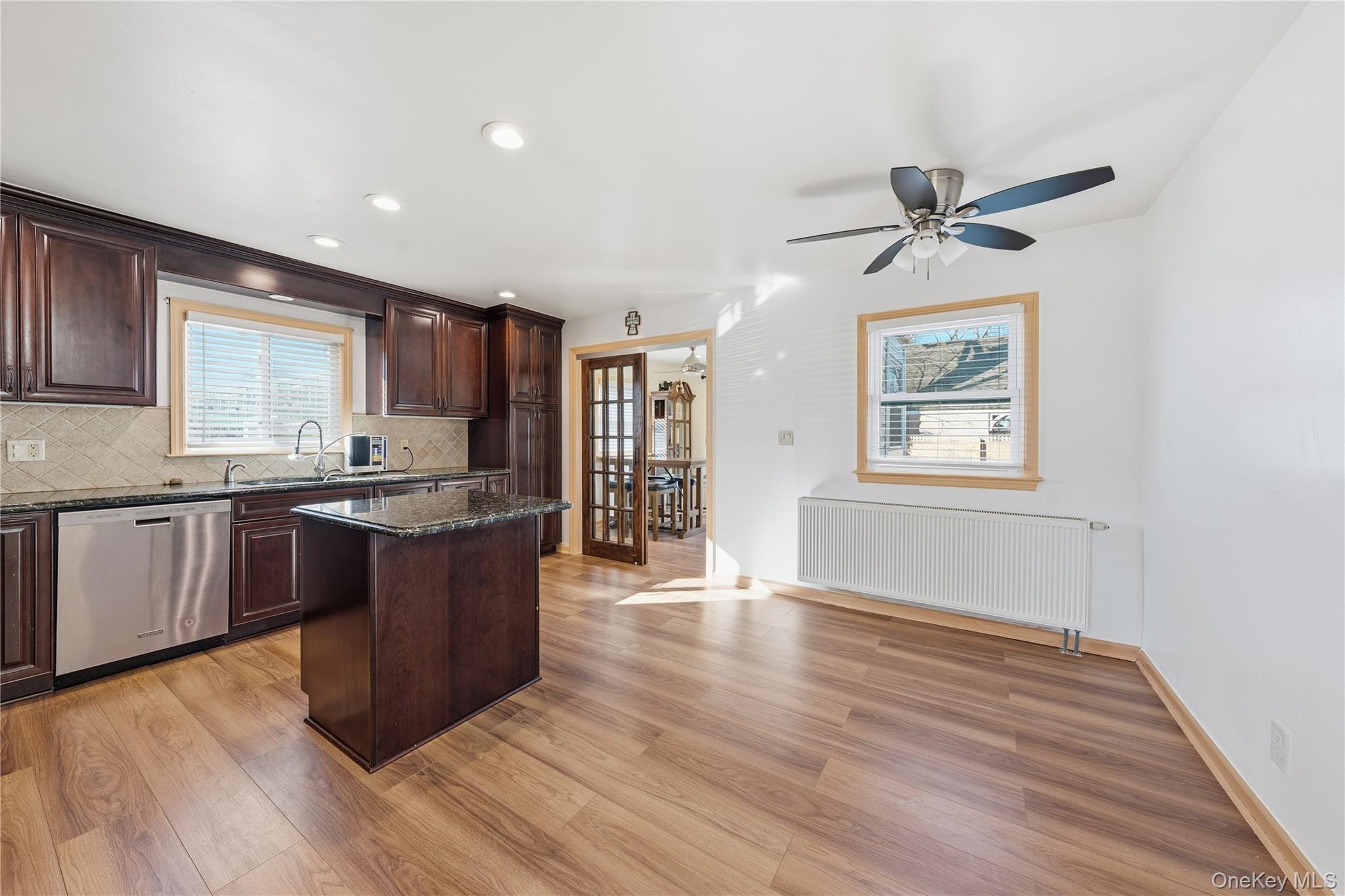 295 Union Avenue Property Photo 4