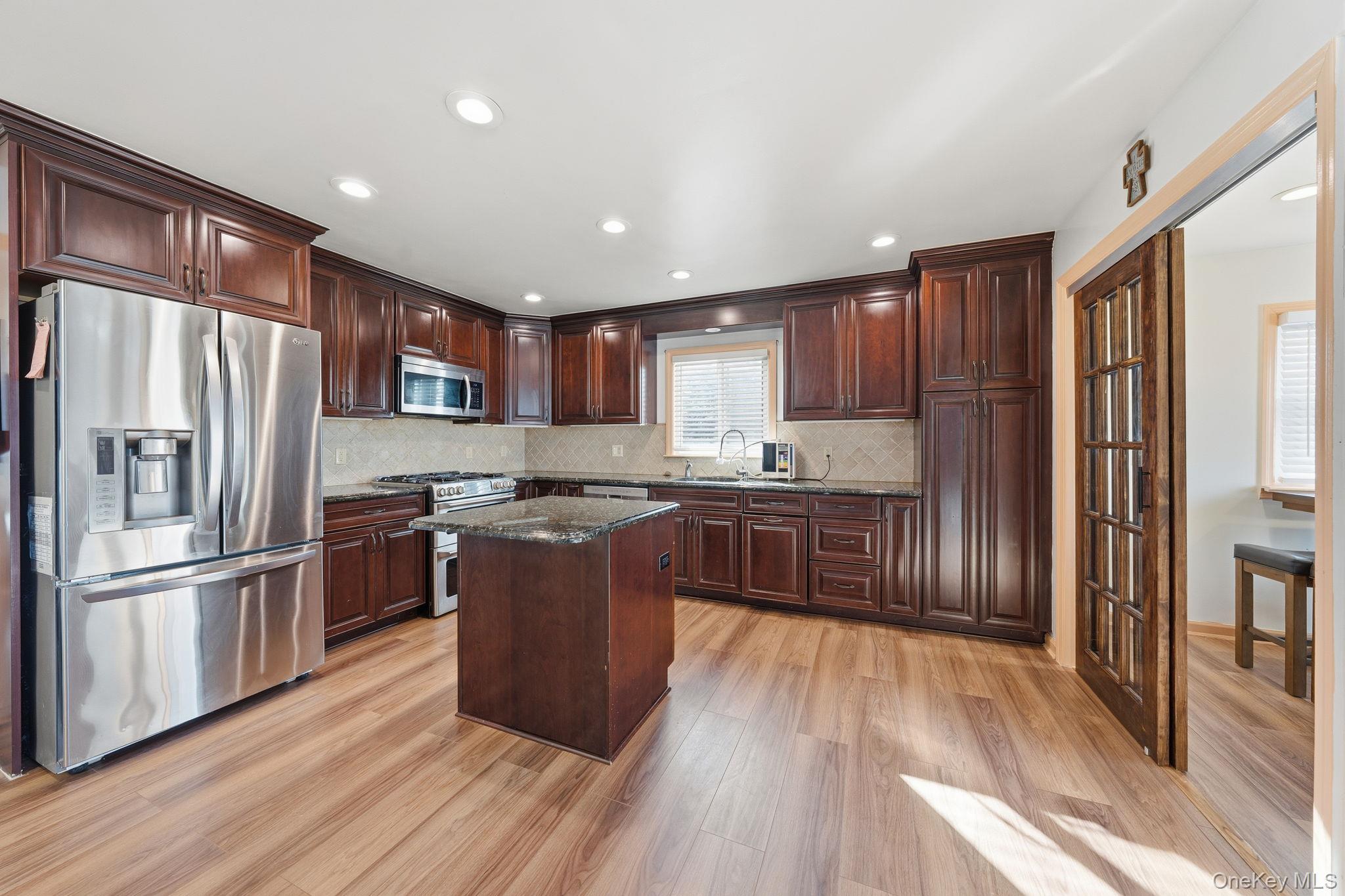 295 Union Avenue Property Photo 5