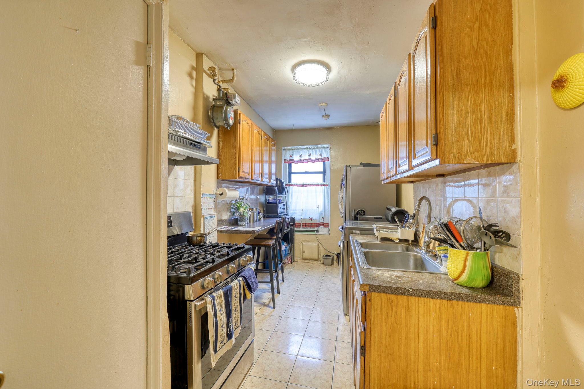 1372 Shakespear Avenue 2h Property Photo 5