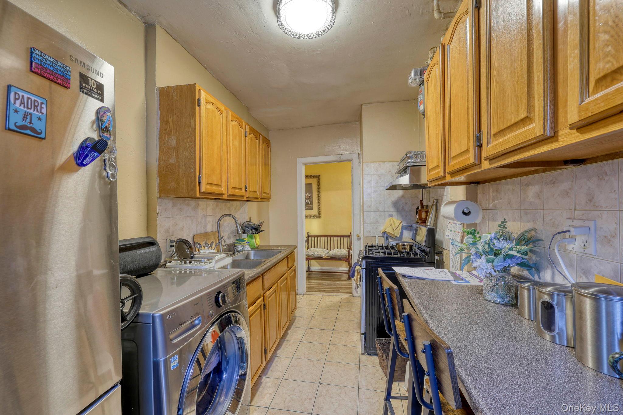 1372 Shakespear Avenue 2h Property Photo 6