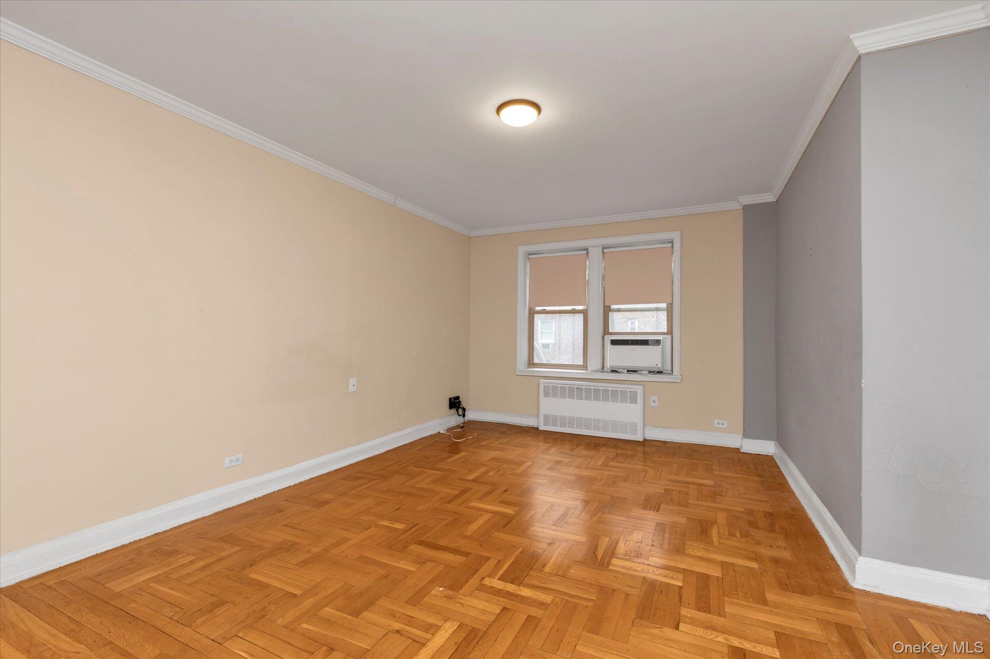 48-35 43 Street 4c Property Photo 5