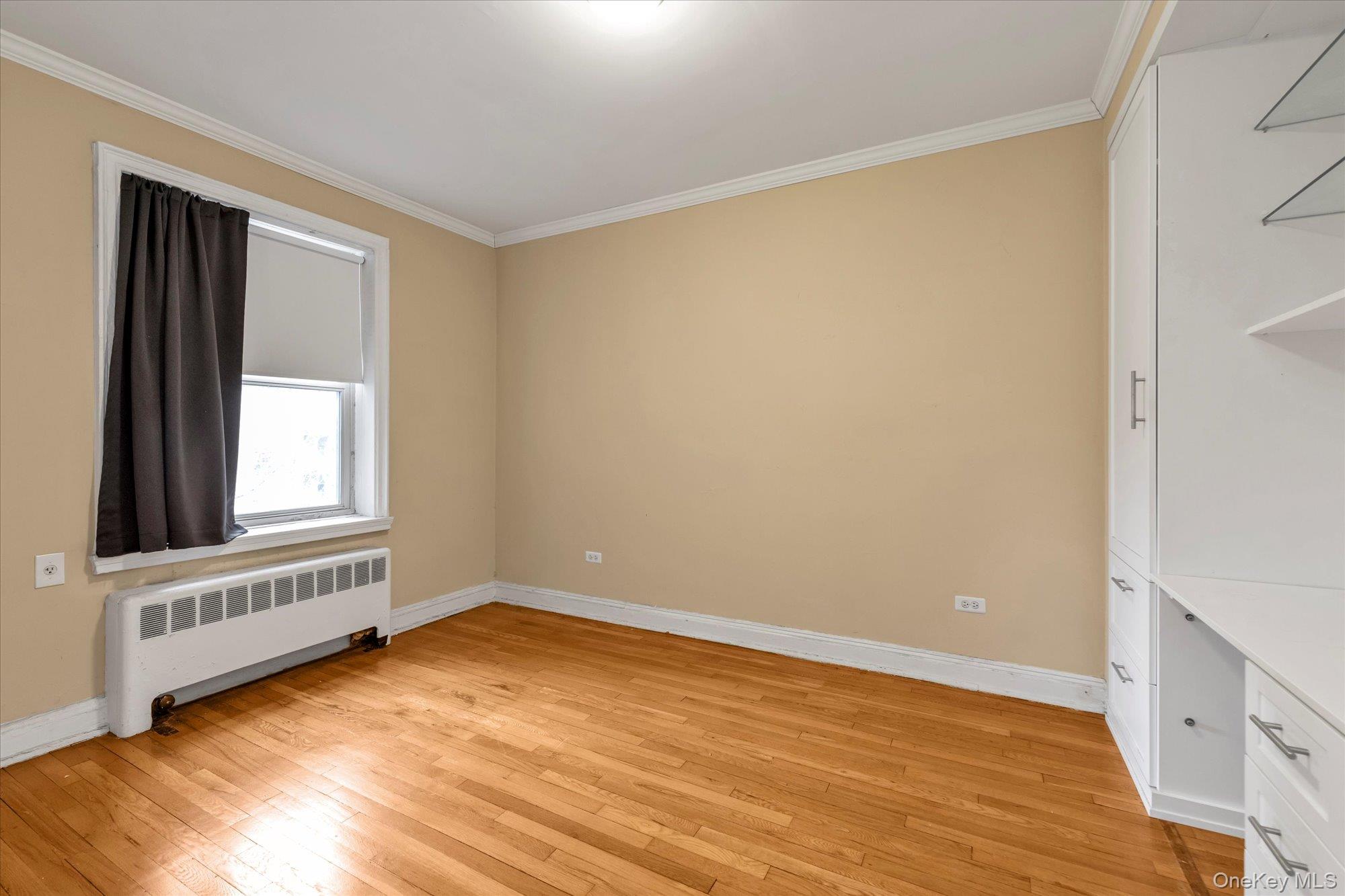 48-35 43 Street 4c Property Photo 10